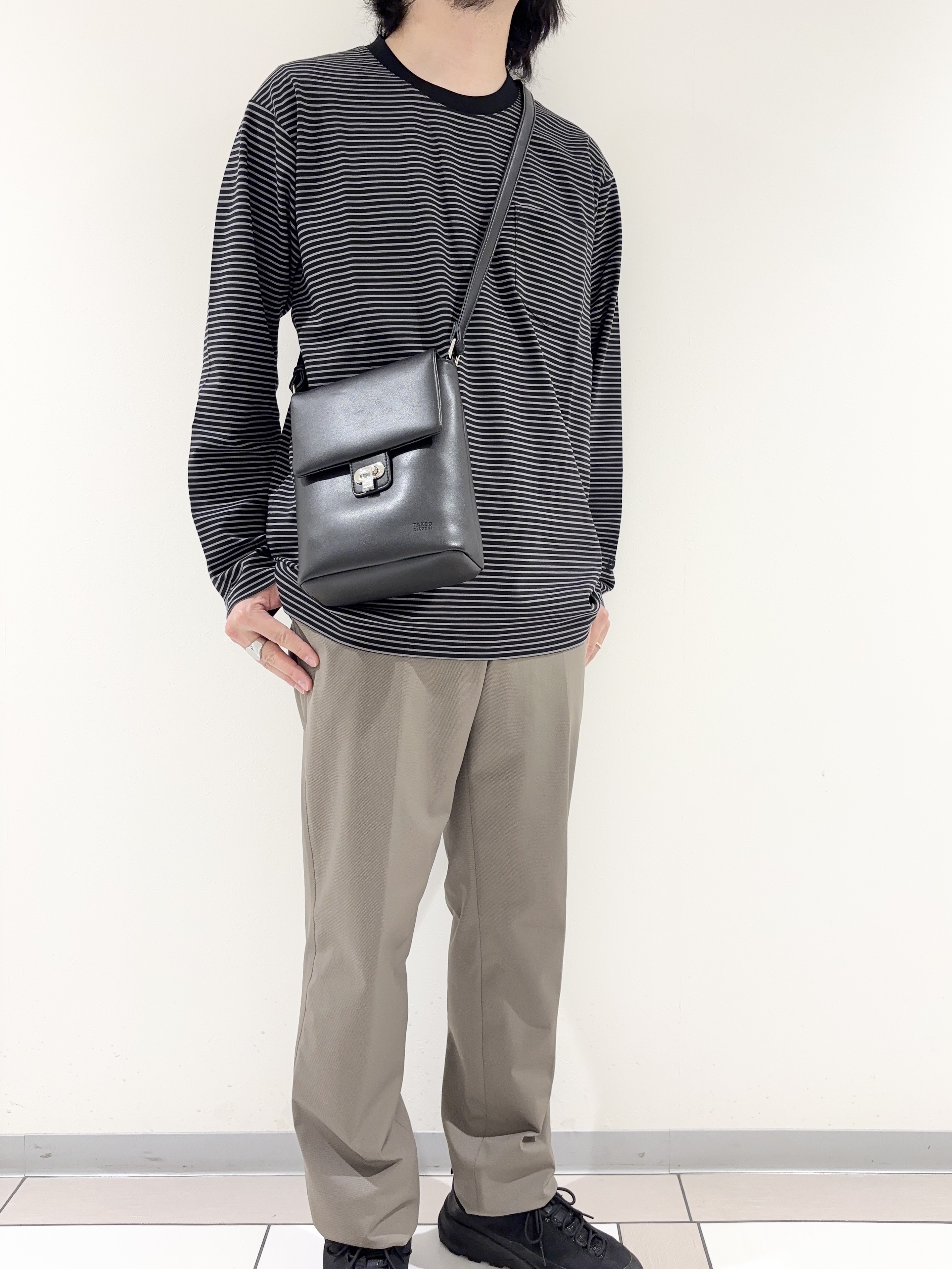 及川さんの「TAKEO KIKUCHI｜シルケット ボーダー 長袖 Tシャツ」を使ったコーディネート