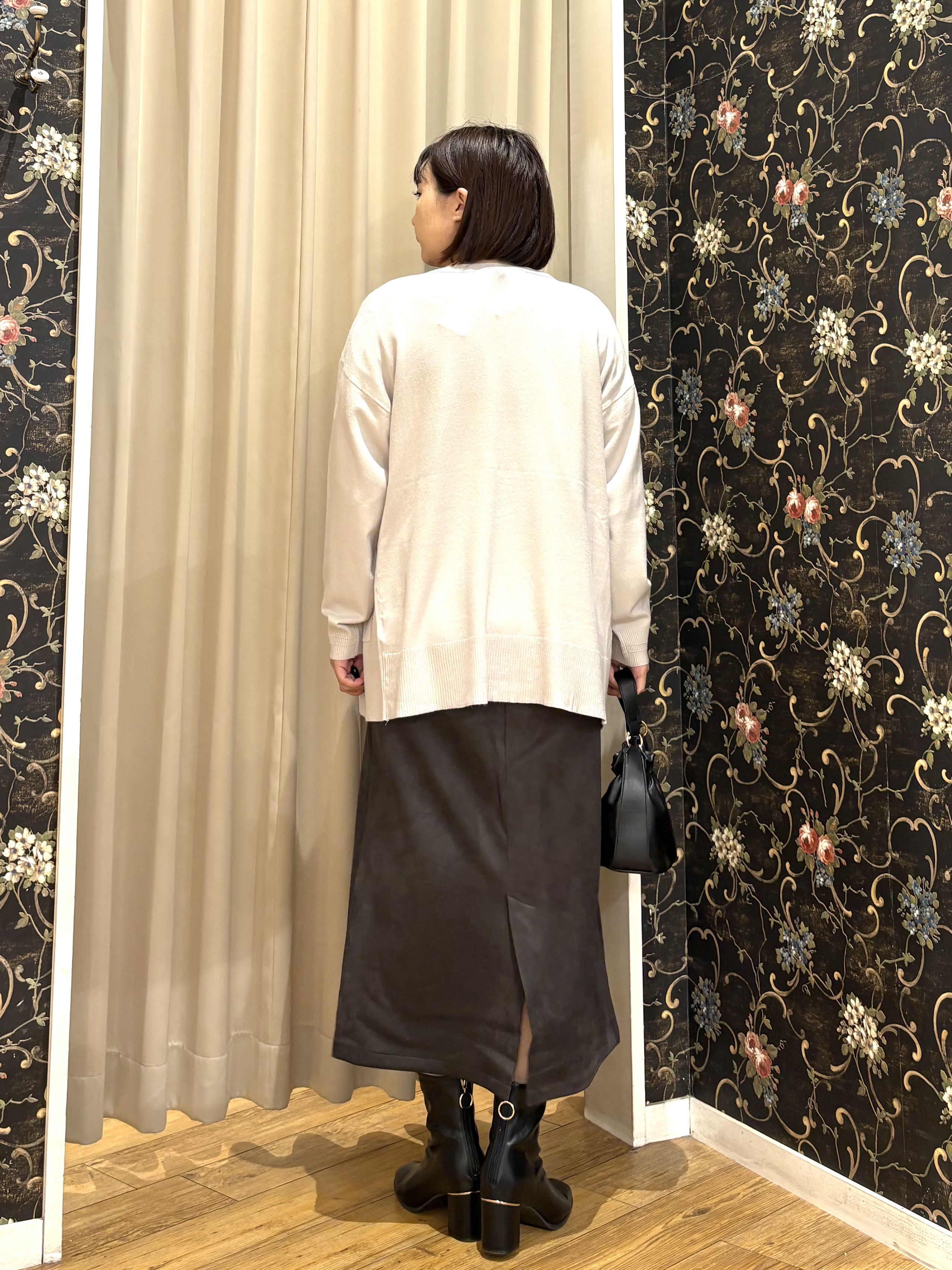 ネリさんの「SHOO･LA･RUE｜【S-LL/洗濯機可】1枚で華やかに フロントレース7分袖ブラウス」を使ったコーディネート