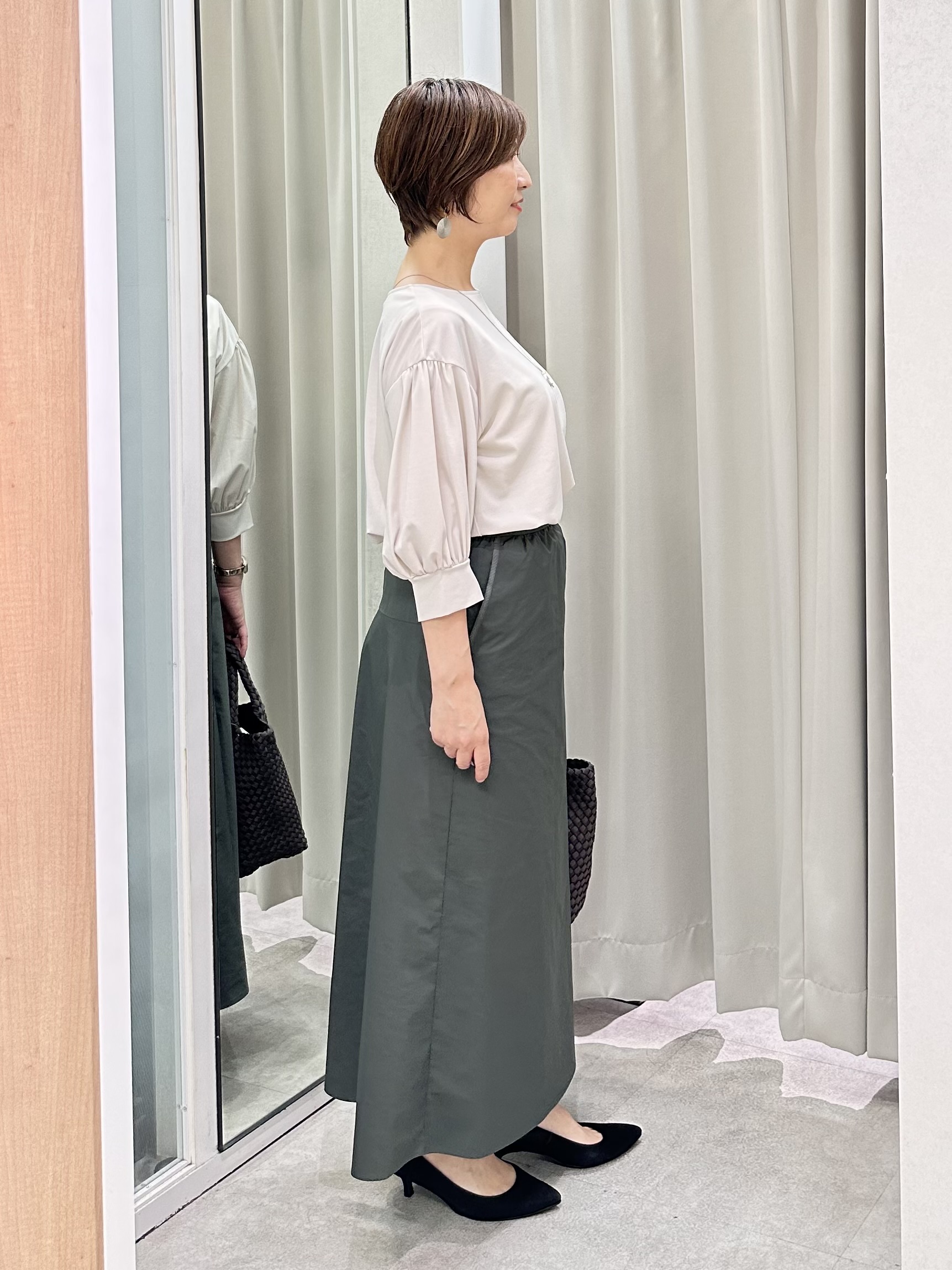 みなこさんの「UNTITLED｜【秋カラー/スポーティー】タフタナロースカート」を使ったコーディネート