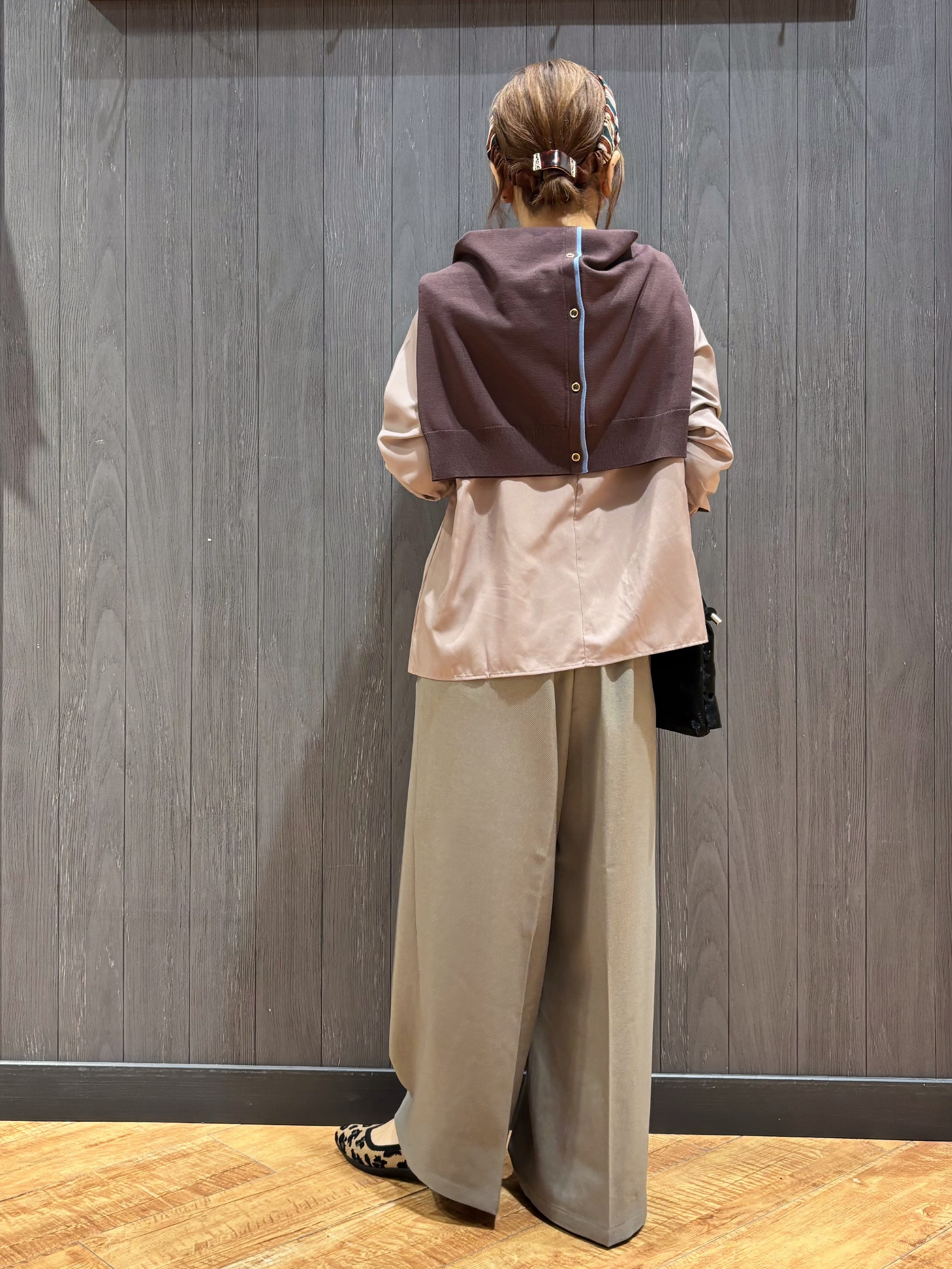 meiさんの「SHOO･LA･RUE｜【S-LL/洗濯機可】お袖レースで華やぐ。フェミニンブラウス」を使ったコーディネート
