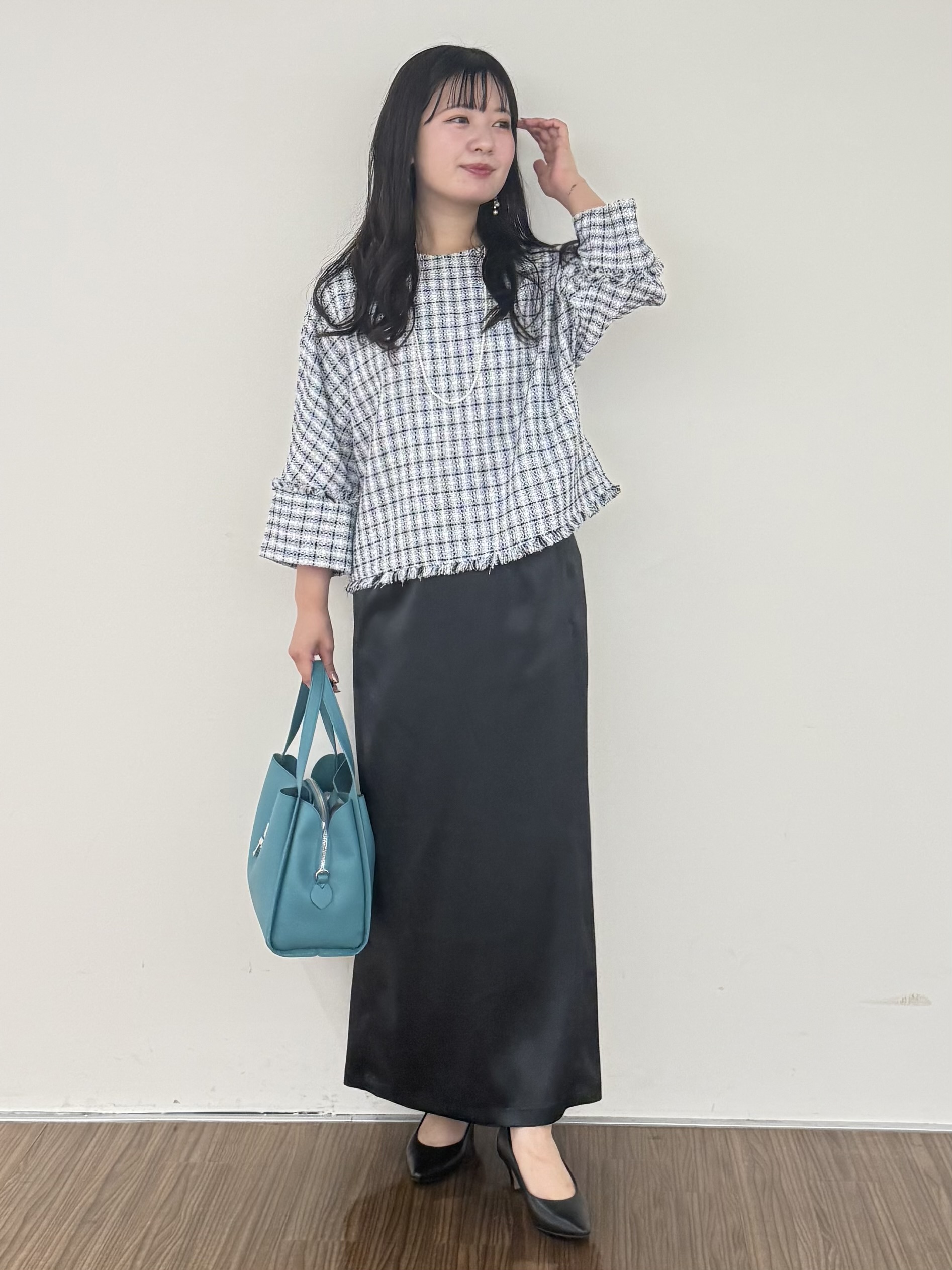 いくみさんの「INDIVI｜【華やか／1枚でサマになる】上品ツイードブラウス」を使ったコーディネート