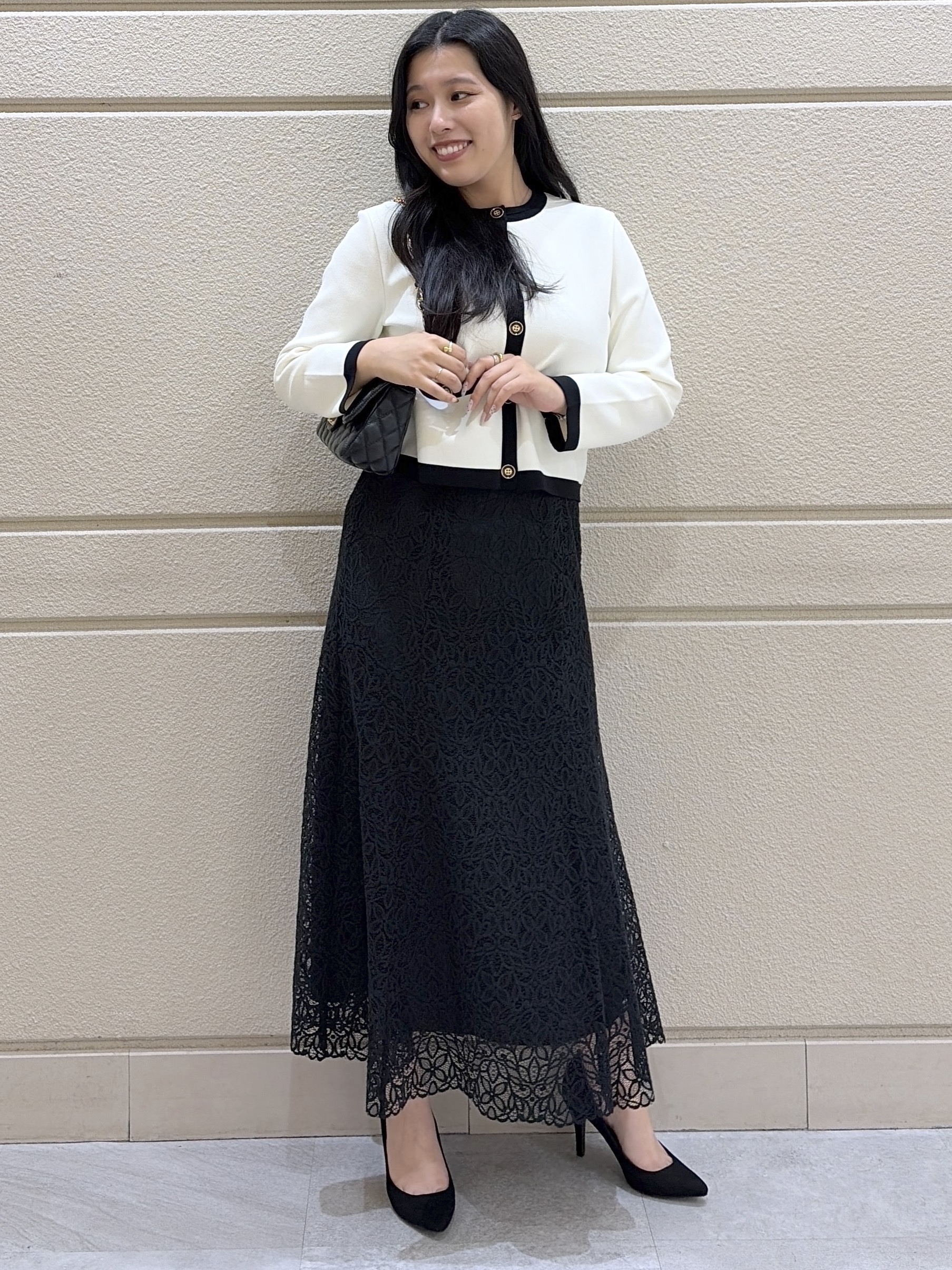 Momokaさんの「COUP DE CHANCE｜【手洗い可／日本製】配色カーディガン」を使ったコーディネート