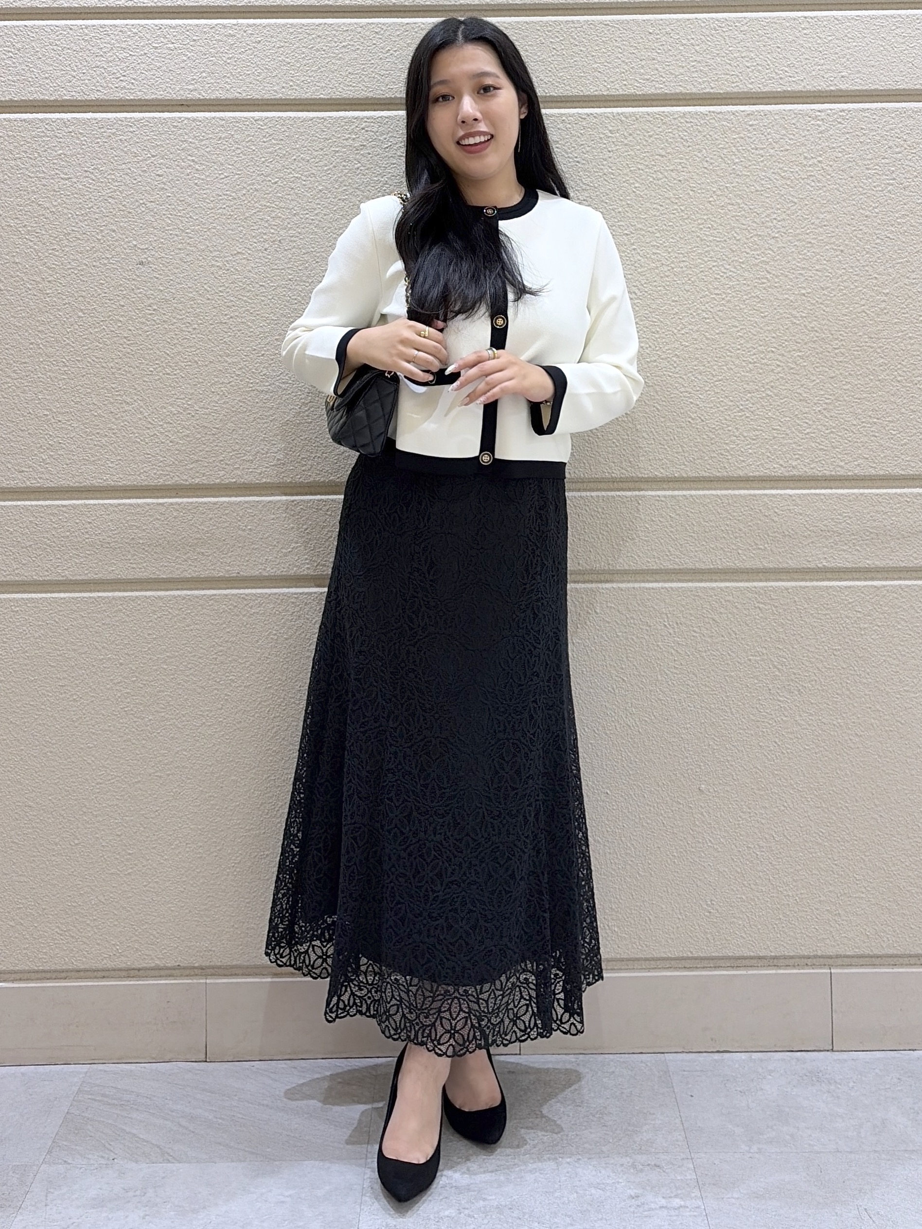 Momokaさんの「COUP DE CHANCE｜【手洗い可／日本製】配色カーディガン」を使ったコーディネート