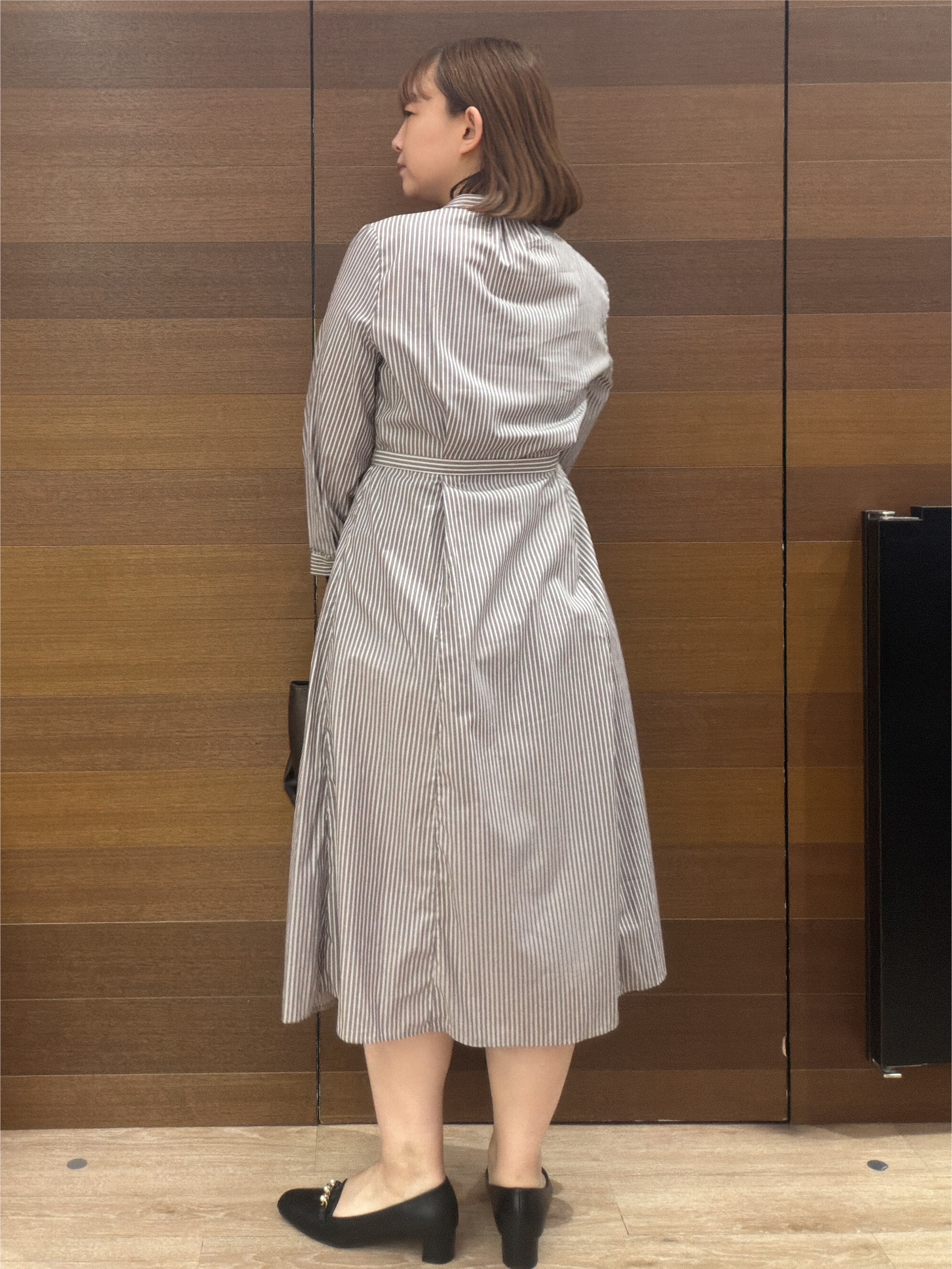 yumeさんの「OPAQUE.CLIP｜ベルト付きバンドカラーワンピース【洗濯機OK】」を使ったコーディネート