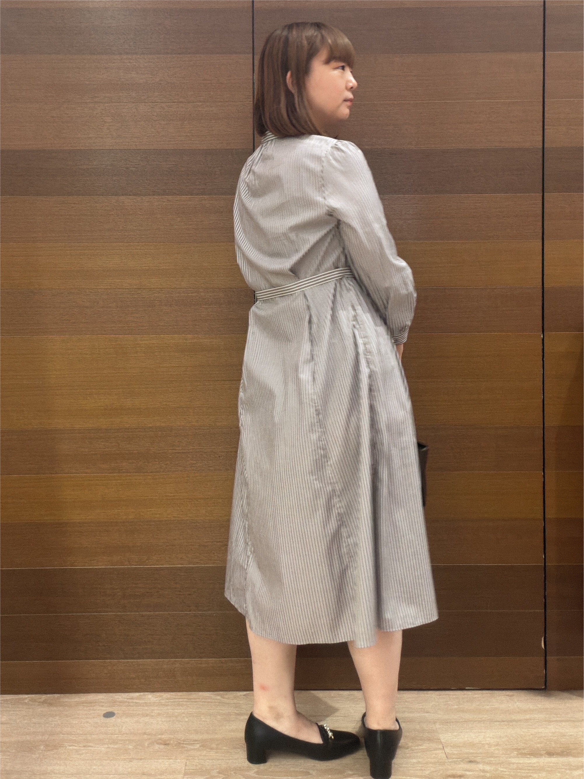 yumeさんの「OPAQUE.CLIP｜ベルト付きバンドカラーワンピース【洗濯機OK】」を使ったコーディネート