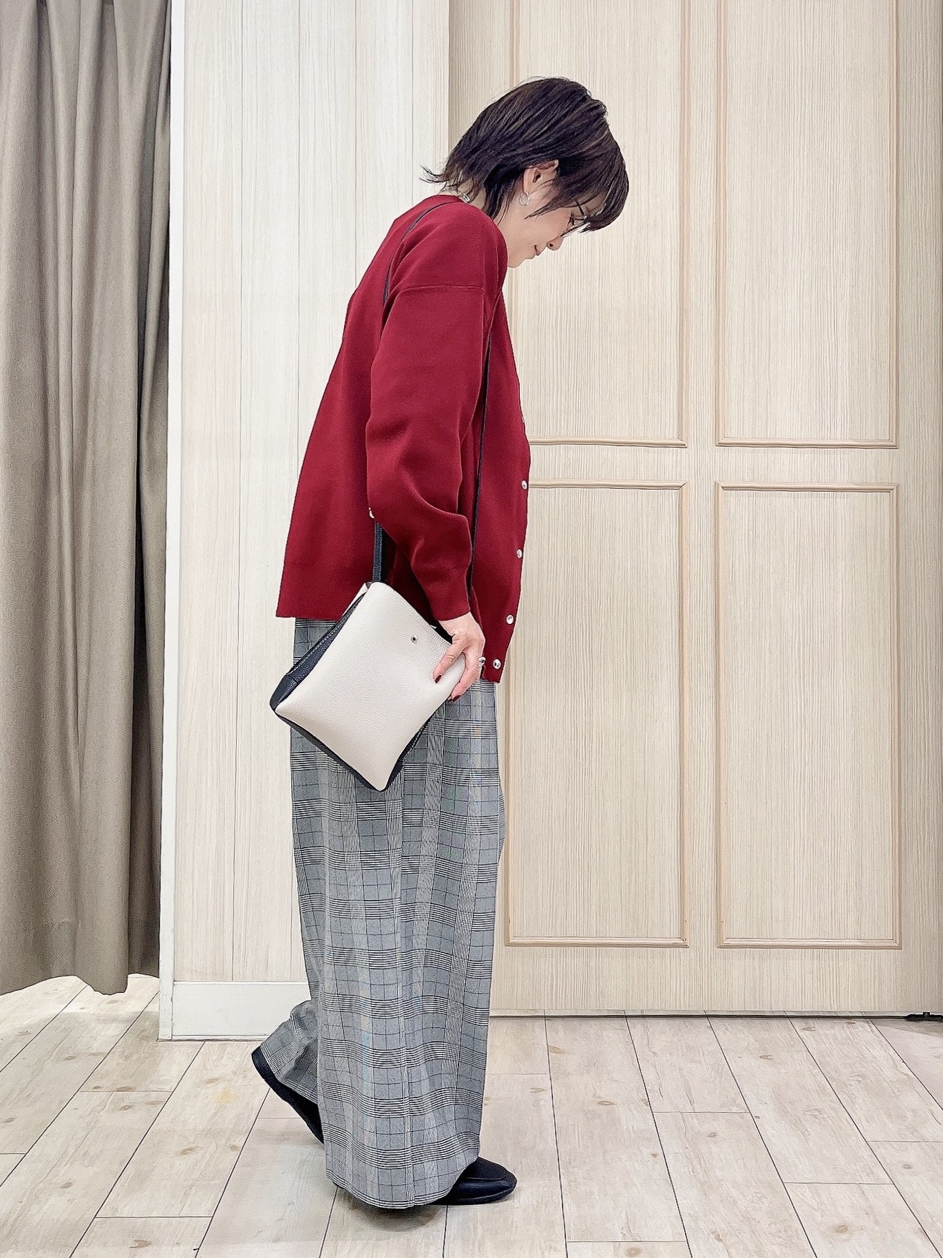 kaneさんの「SHOO･LA･RUE｜【セットアップ可/洗濯機可】軽やかに羽織れる スポンディッシュ ニットカーディガン」を使ったコーディネート