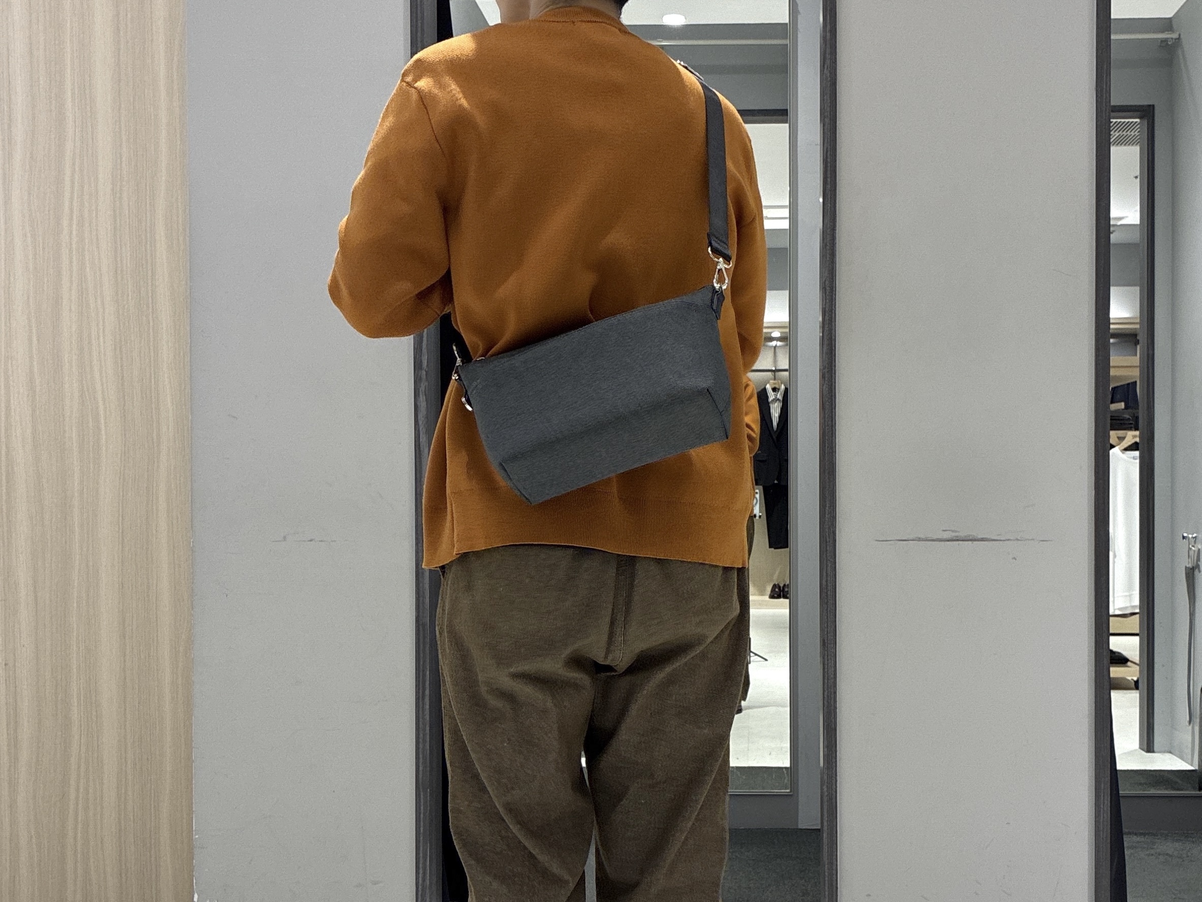 わいずみさんの「TAKEO KIKUCHI｜【BOWLER HAT LABEL】日本製クルーネックカーディガン」を使ったコーディネート