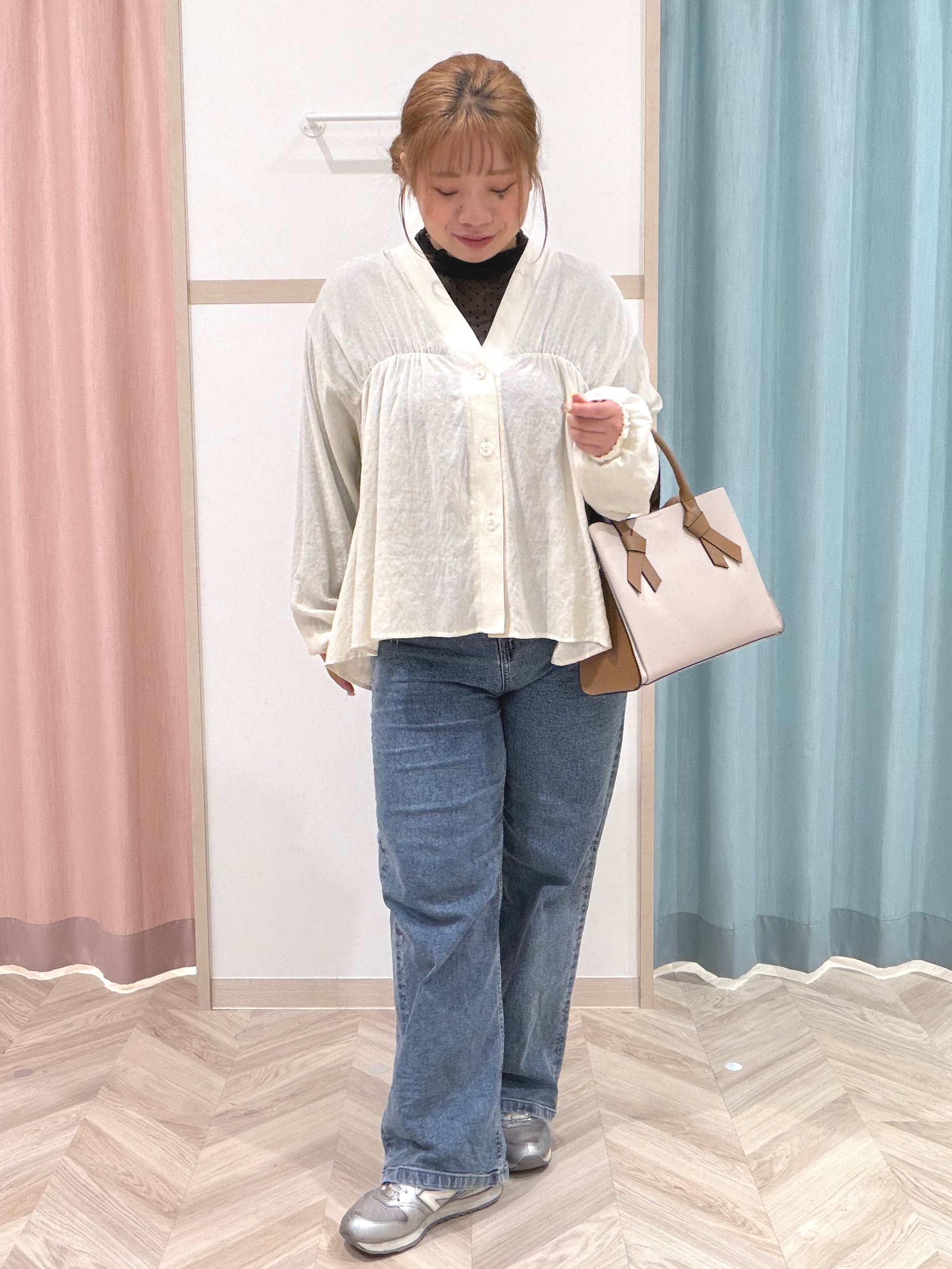 まちゃんなちゃんさんの「SHOO･LA･RUE｜【S-LL/洗濯機可】コーデにプラスするだけで垢抜ける 柄アソートシアーチュールトップス」を使ったコーディネート
