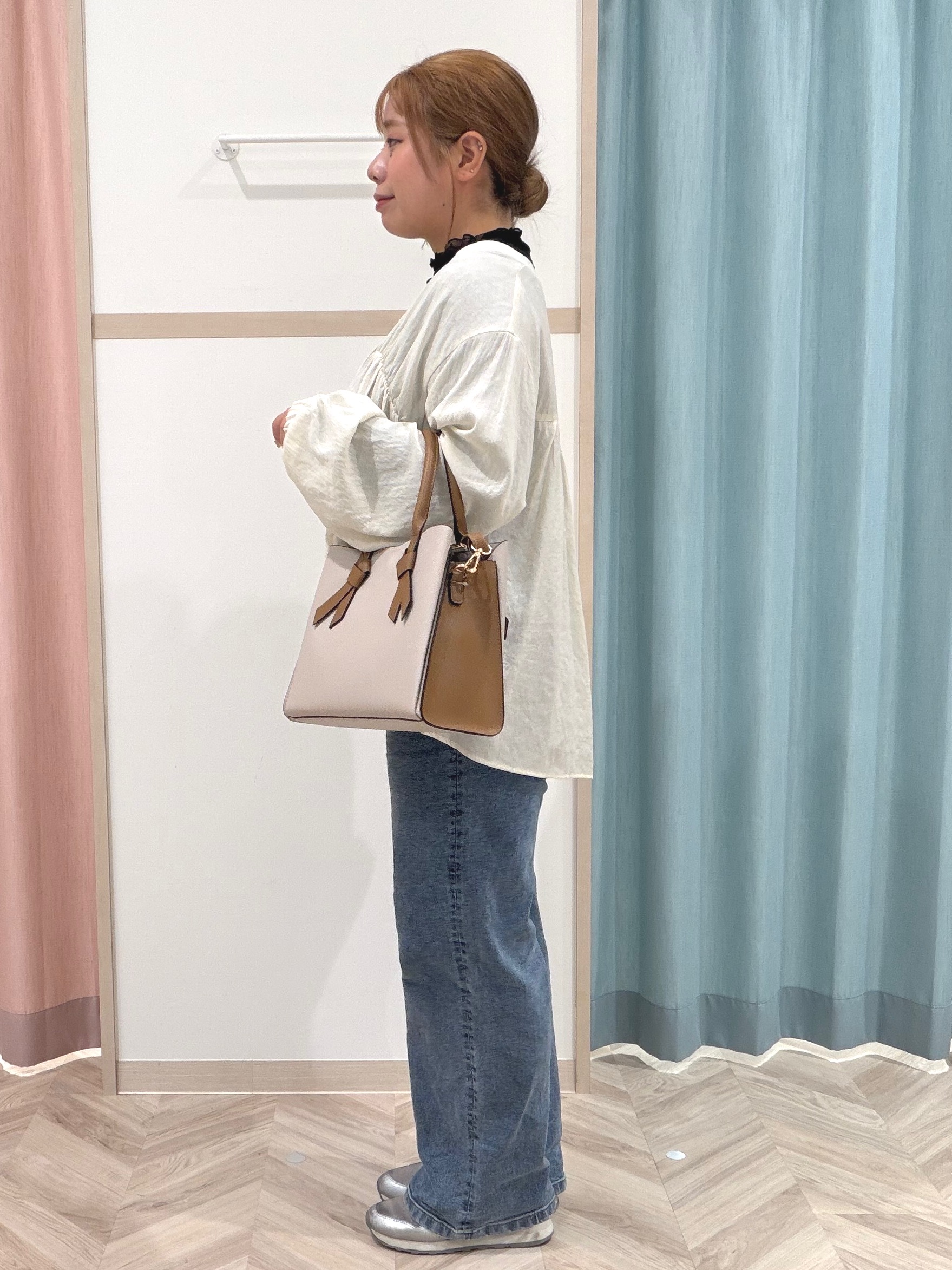 まちゃんなちゃんさんの「SHOO･LA･RUE｜【S-LL/洗濯機可】コーデにプラスするだけで垢抜ける 柄アソートシアーチュールトップス」を使ったコーディネート