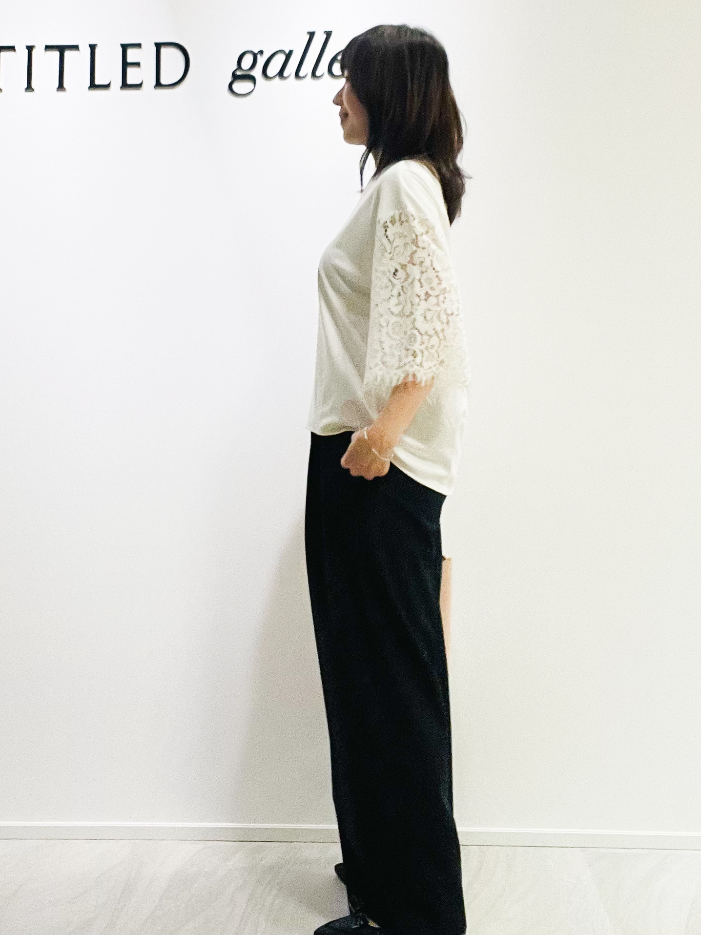 めいさんの「UNTITLED｜【秋映え/甘めTシャツ】袖レースプルオーバー」を使ったコーディネート