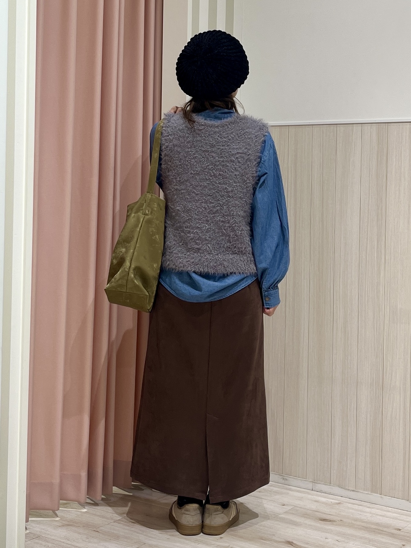 まつみさんの「SHOO･LA･RUE｜【洗濯機可】デニムボウタイリボンシャツ」を使ったコーディネート
