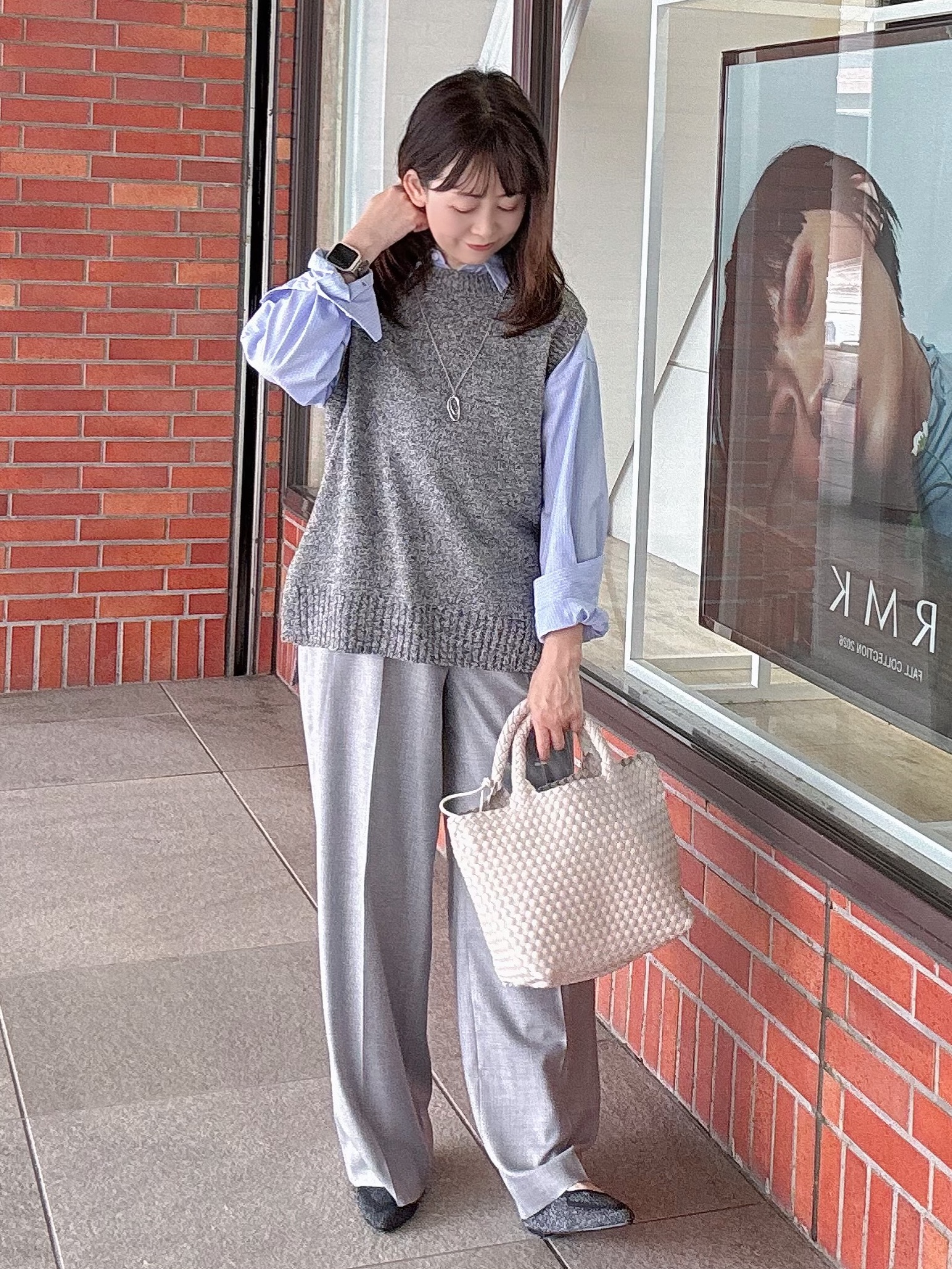 makiさんの「UNTITLED｜【6色展開/コットン100】カラーベーシックシャツ」を使ったコーディネート