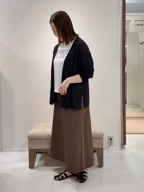 YUIさんの「UNTITLED｜コットンリネンカーディガン」を使ったコーディネート