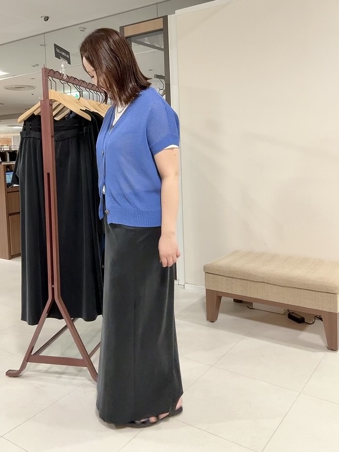 YUIさんの「UNTITLED｜【洗える/清涼感】ドライタッチスリーブレスカーディガン」を使ったコーディネート