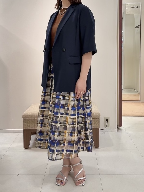 YUIさんの「UNTITLED｜【秋の通勤羽織/セットアップ可/UVカット】エアリークール半袖ジャケット」を使ったコーディネート