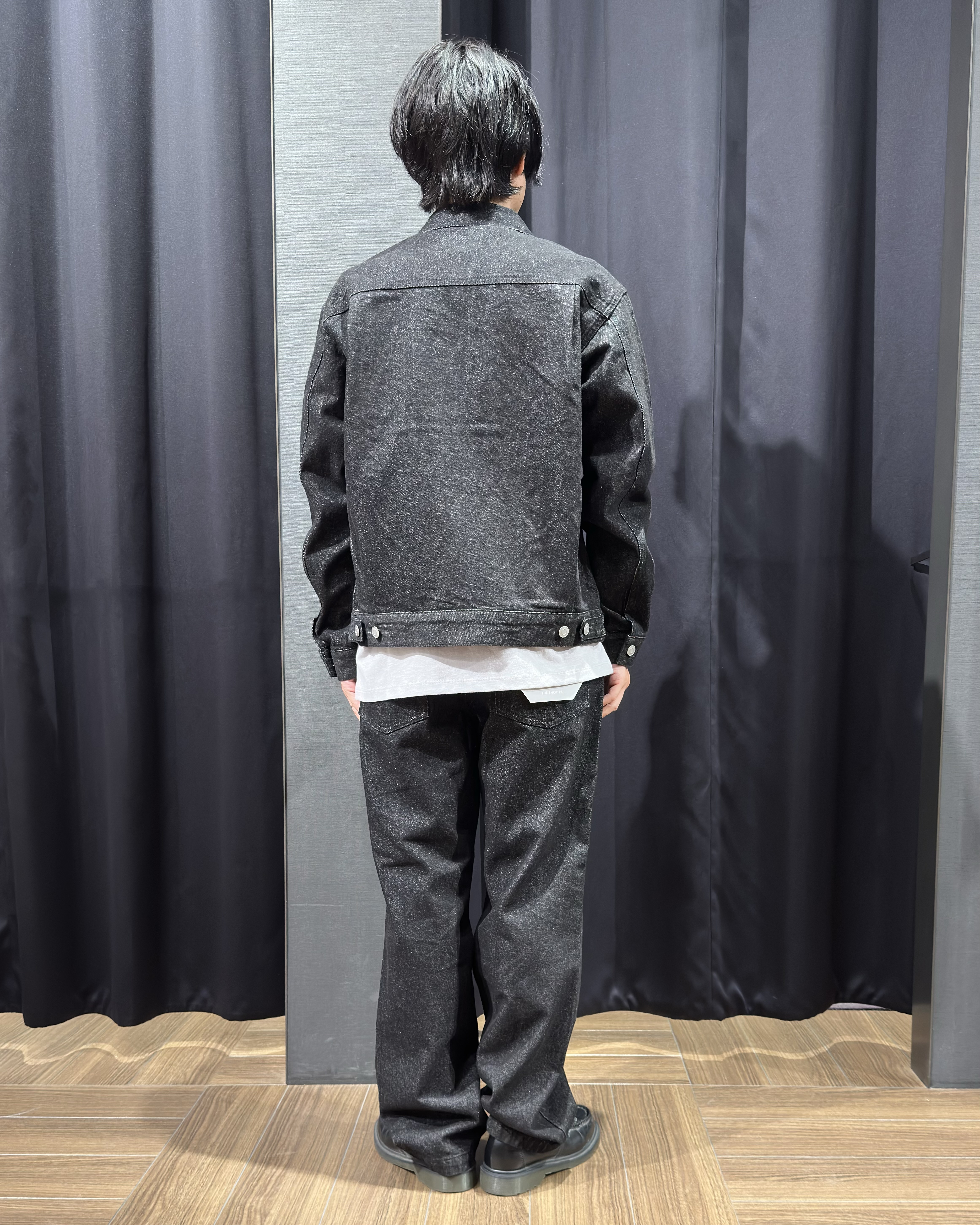 tomoyaさんの「THE SHOP TK｜【色落ちしにくい/セットアップ可】デニムライク ジップアップジャケット」を使ったコーディネート