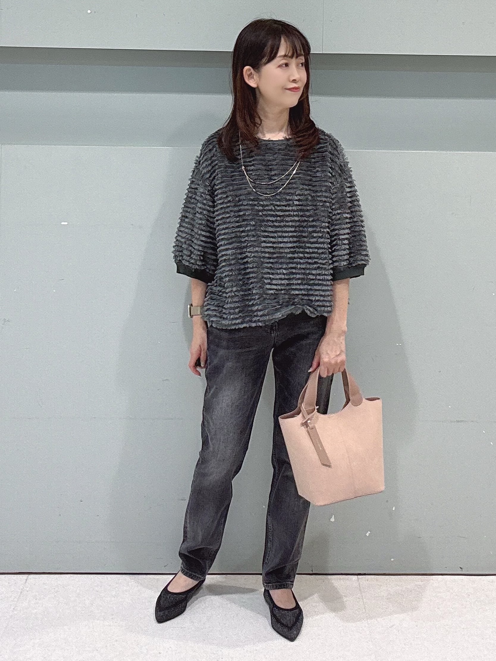 makiさんの「UNTITLED｜【秋映え/体型カバー】フェザージャガードプルオーバー」を使ったコーディネート