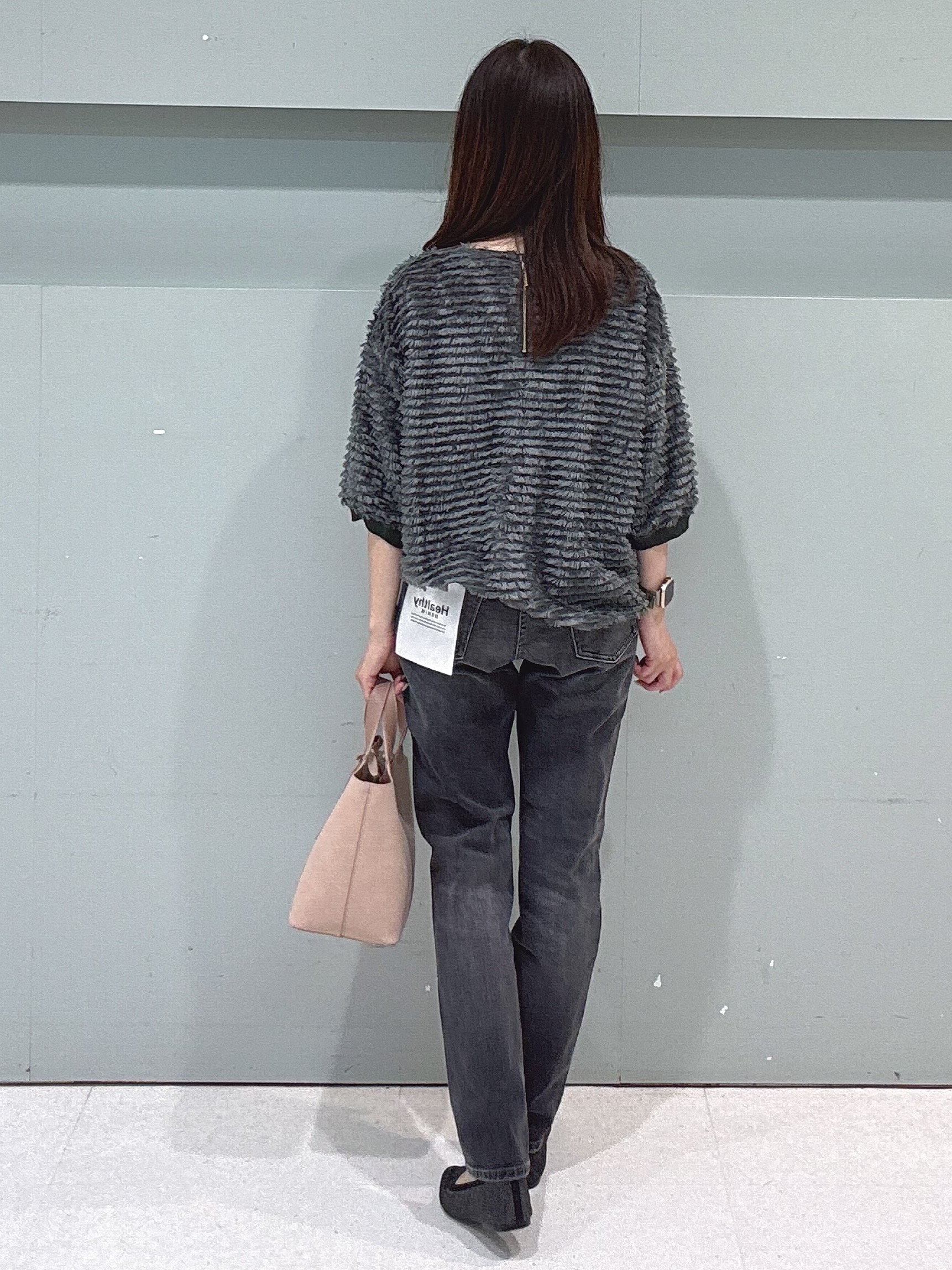 makiさんの「UNTITLED｜【秋映え/体型カバー】フェザージャガードプルオーバー」を使ったコーディネート