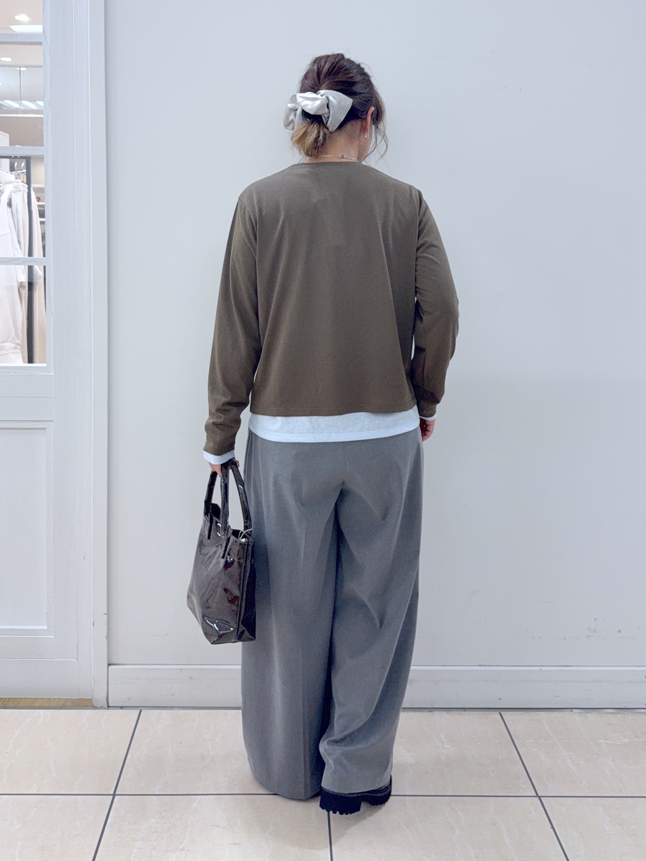 Osawaさんの「Dessin｜【セットアイテム/1枚で決まる】配色シアーロンT＆クルーネックカーディガン」を使ったコーディネート