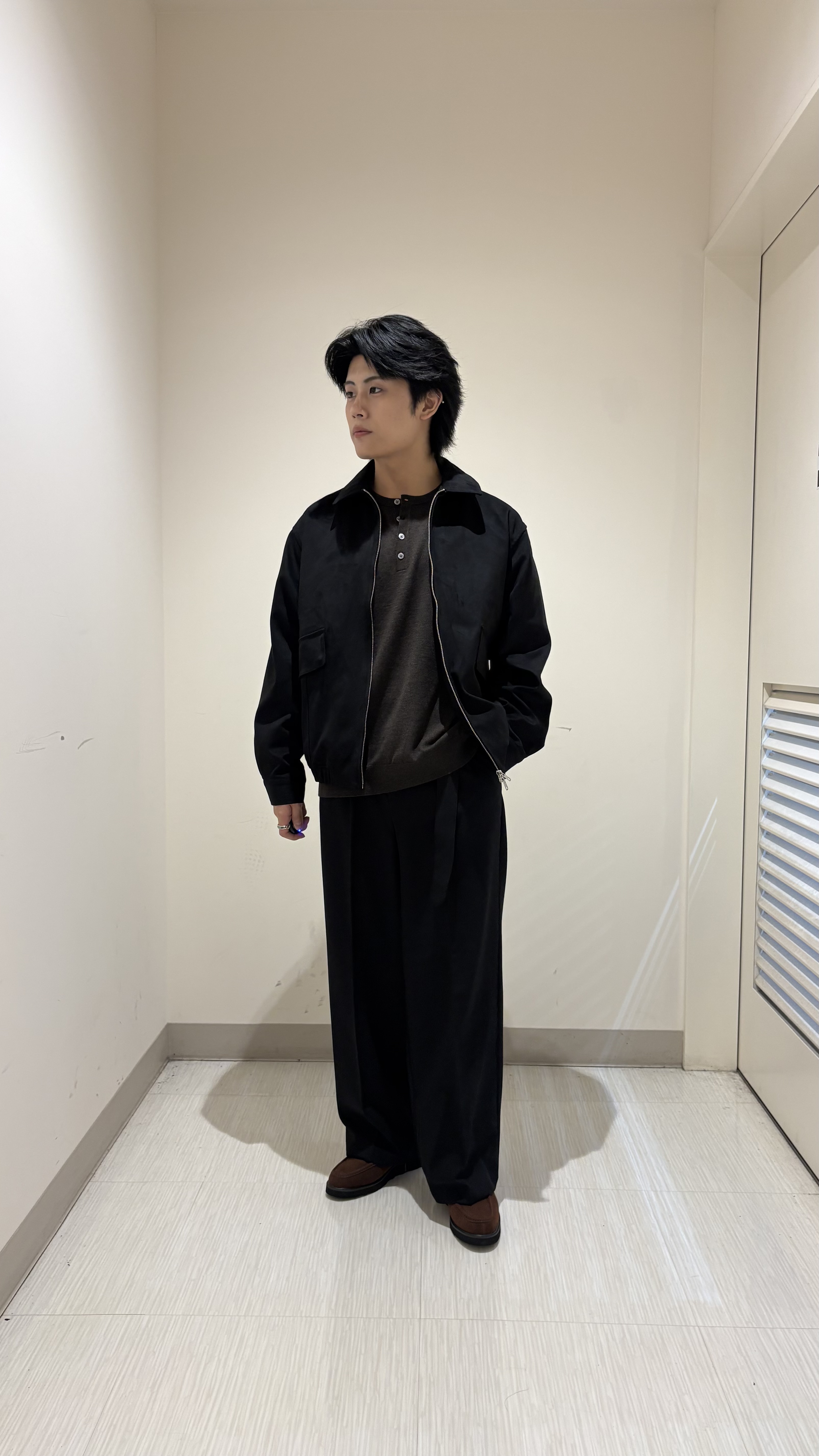 辻一樹さんの「tk.TAKEO KIKUCHI｜スエードタッチレザー調ブルゾン」を使ったコーディネート