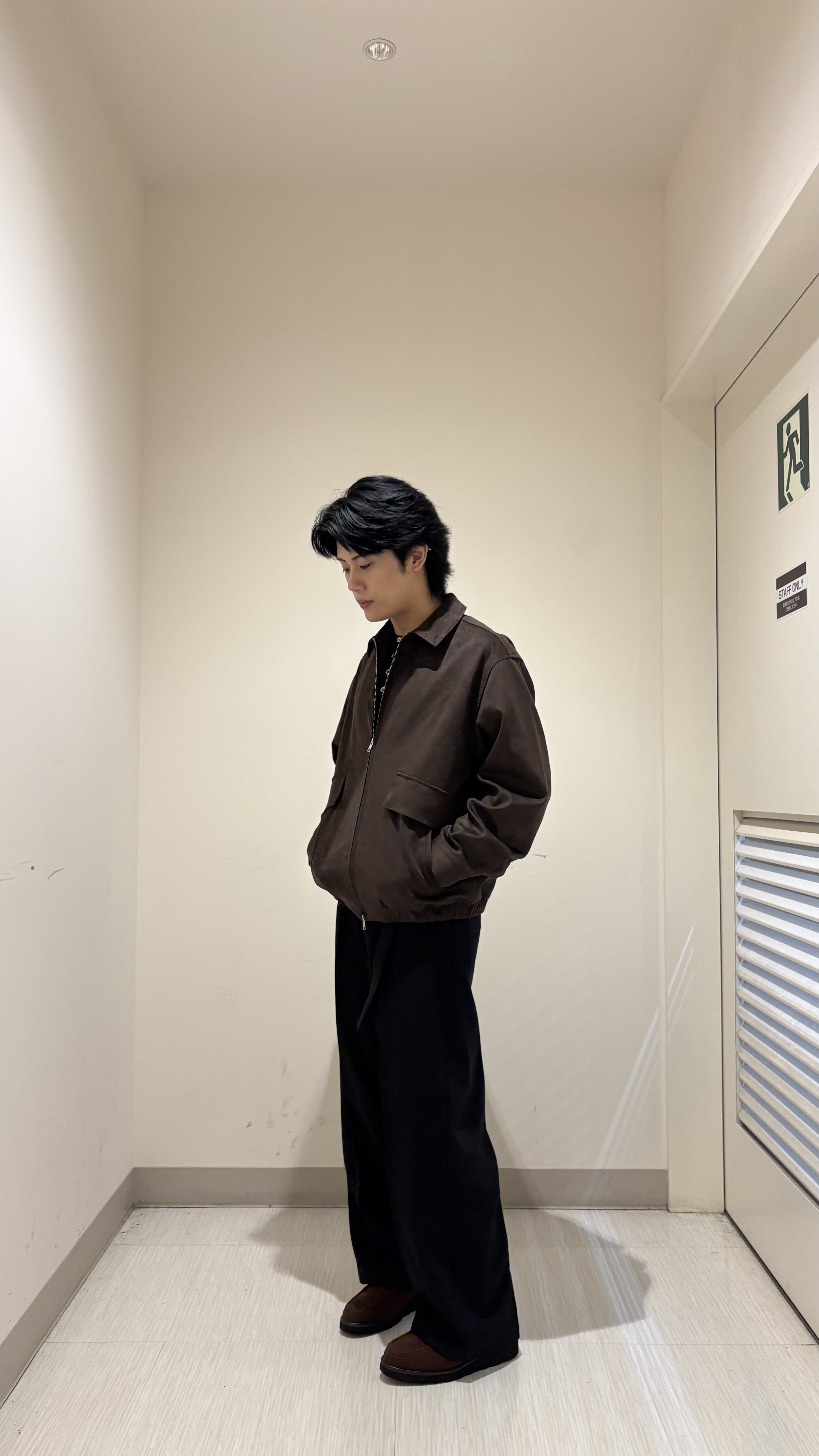 辻一樹さんの「tk.TAKEO KIKUCHI｜スエードタッチレザー調ブルゾン」を使ったコーディネート
