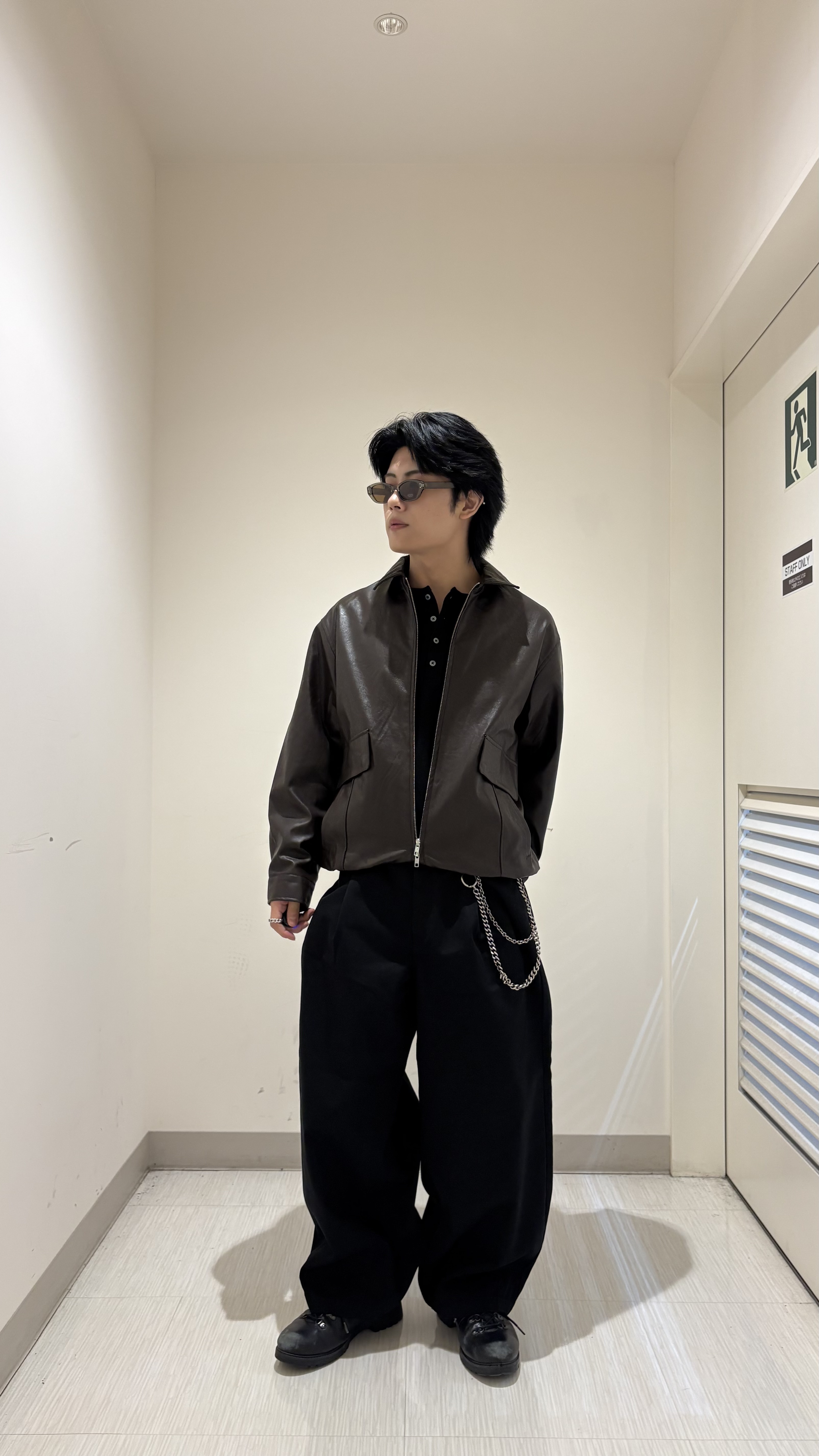 辻一樹さんの「tk.TAKEO KIKUCHI｜レザー調フライトジャケット」を使ったコーディネート