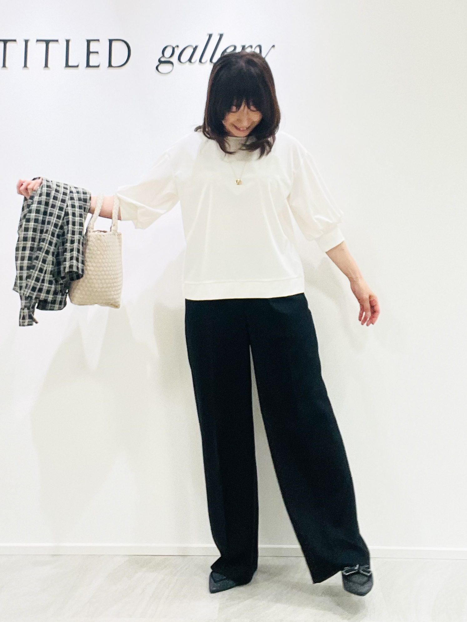 めいさんの「UNTITLED｜【楽にきれい見え/体型カバー】パフスリーブジャージトップス」を使ったコーディネート