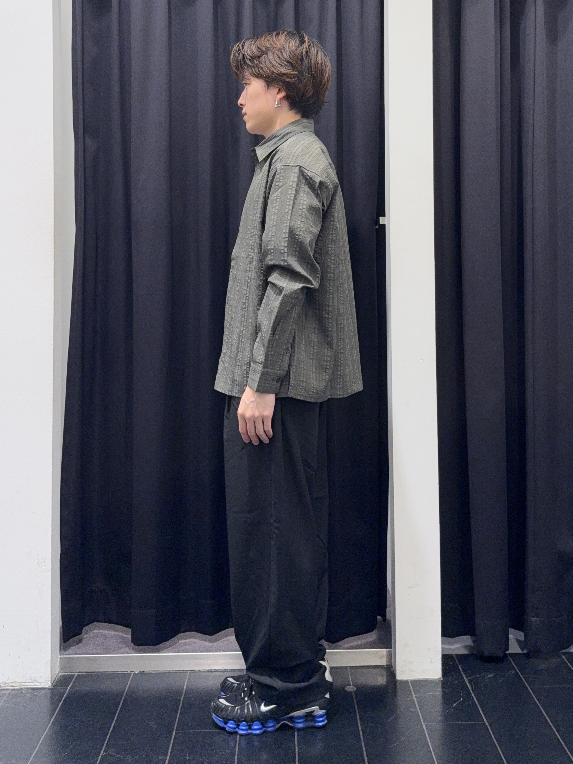 カシマさんの「THE SHOP TK｜【洗濯機OK】格子織 長袖シャツ」を使ったコーディネート