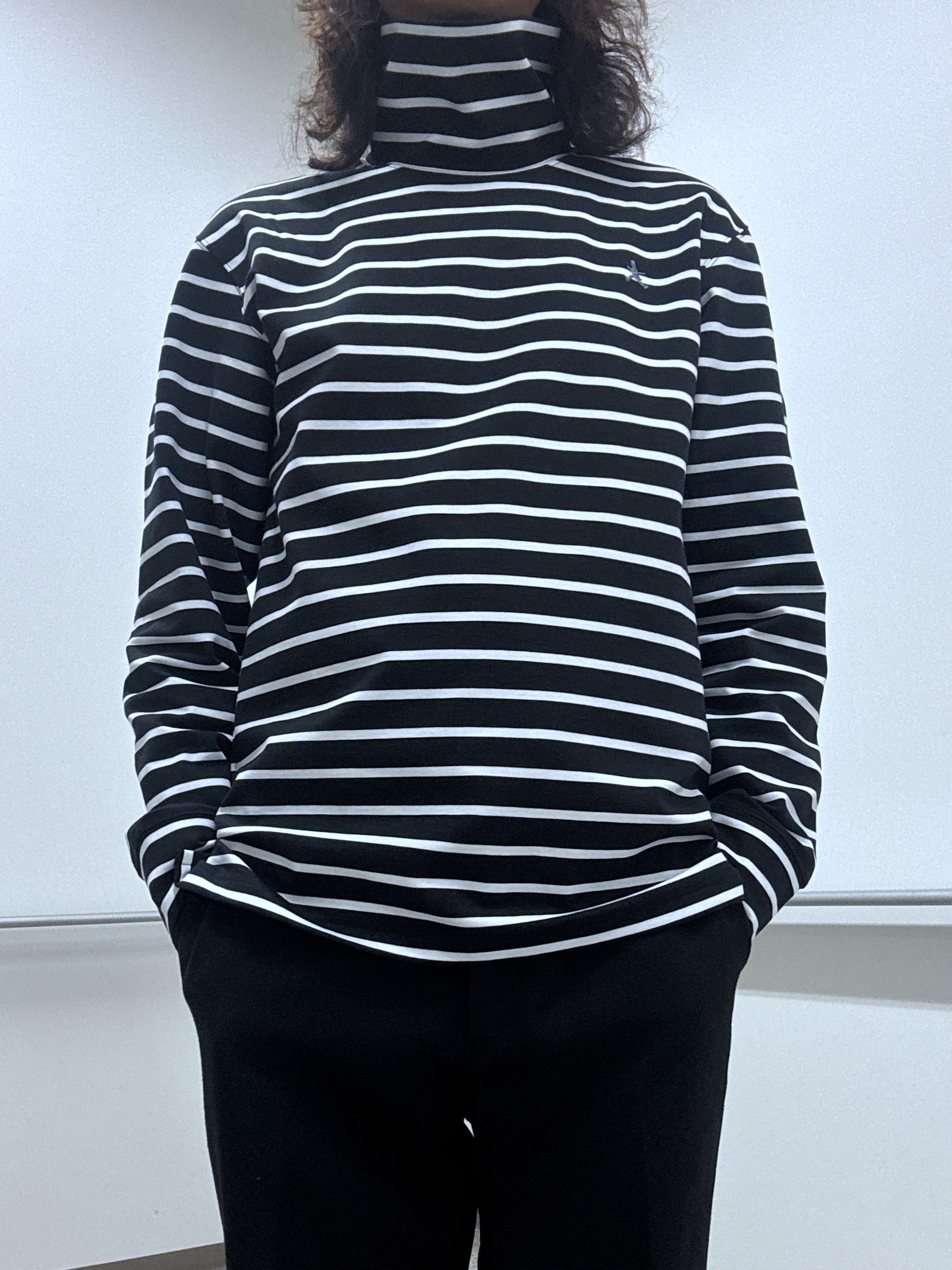おーのさんの「TAKEO KIKUCHI｜【BOWLER HAT LABEL】オフタートル プルオーバージャージ」を使ったコーディネート