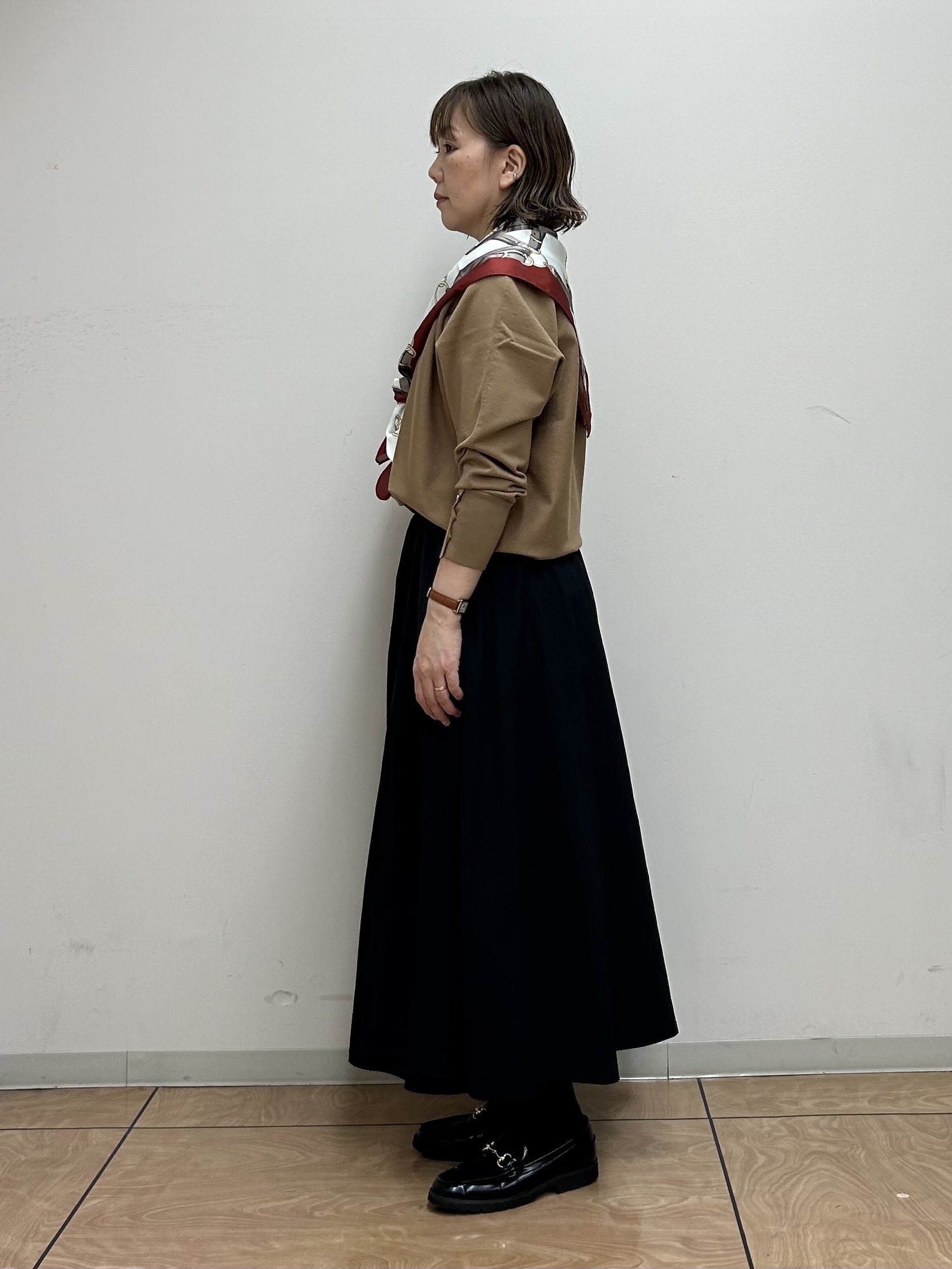 mariさんの「INDIVI｜【撥水／裏地なし軽量】ギャザーボリュームスカート」を使ったコーディネート