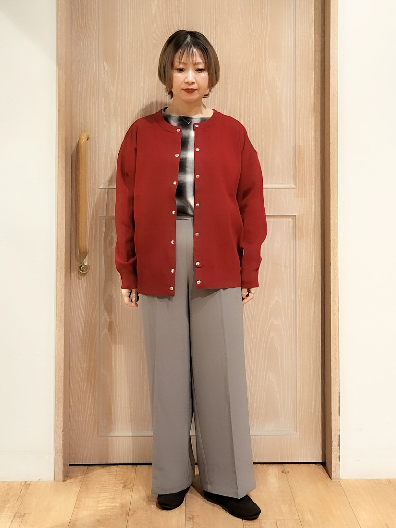 YUKIさんの「SHOO･LA･RUE｜【セットアップ可/洗濯機可】軽やかに羽織れる スポンディッシュ ニットカーディガン」を使ったコーディネート
