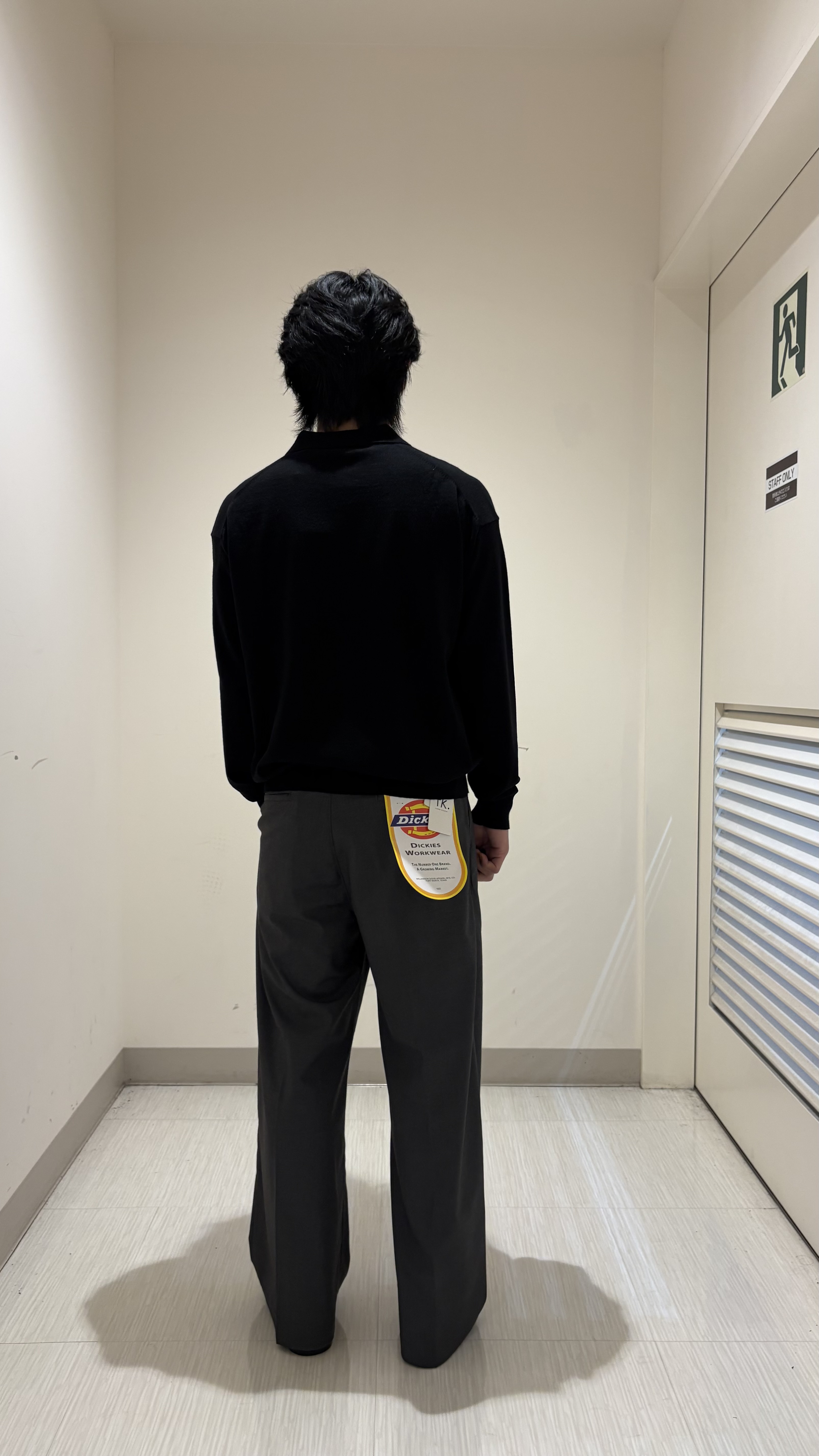 辻一樹さんの「tk.TAKEO KIKUCHI｜ハイゲージニットポロシャツ」を使ったコーディネート
