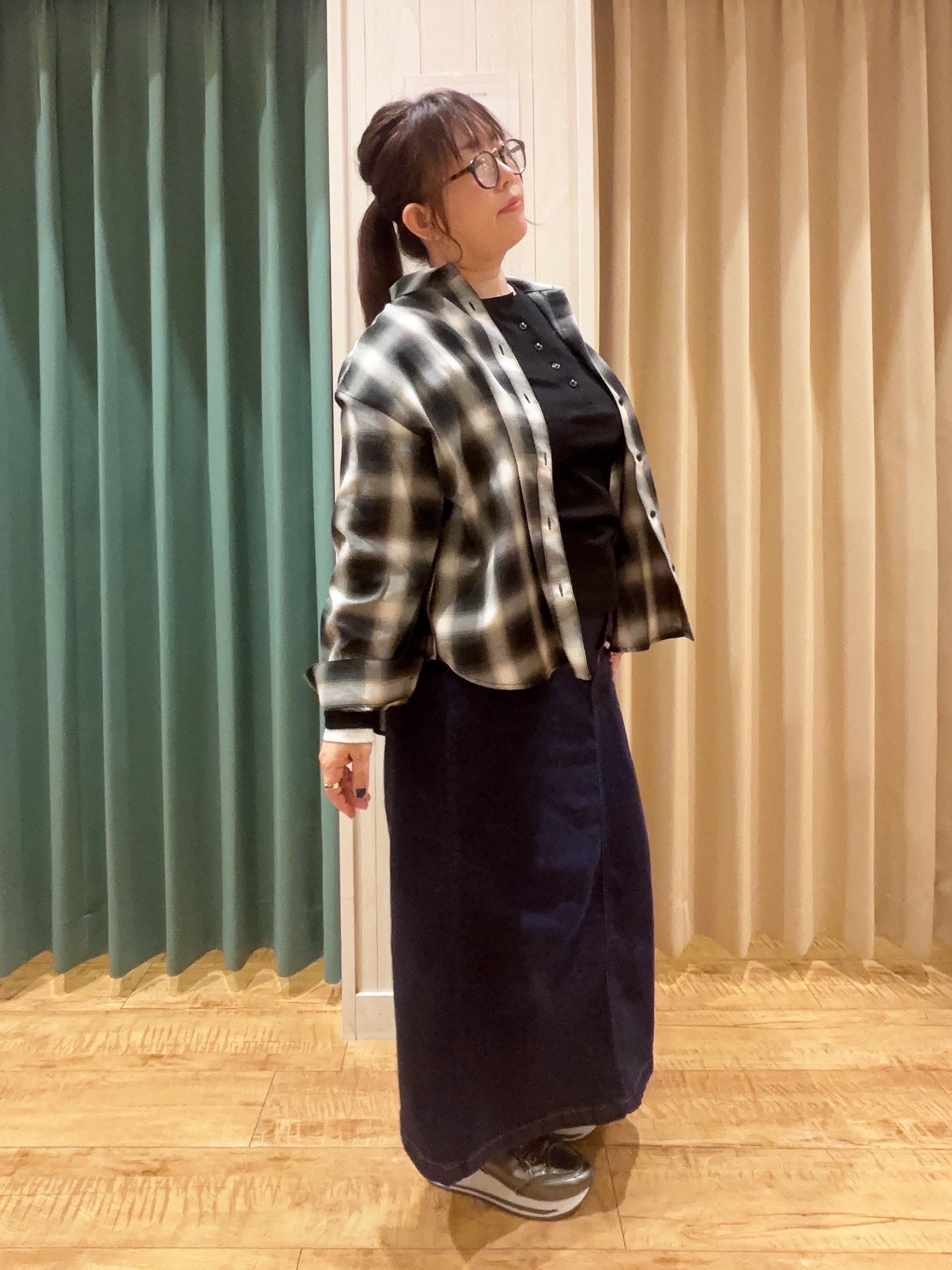 タガさんの「SHOO･LA･RUE｜【洗濯後しわになりにくい/S-LL】気分で選ぶ 大人のデイリー使いに ベーシックシャツ」を使ったコーディネート