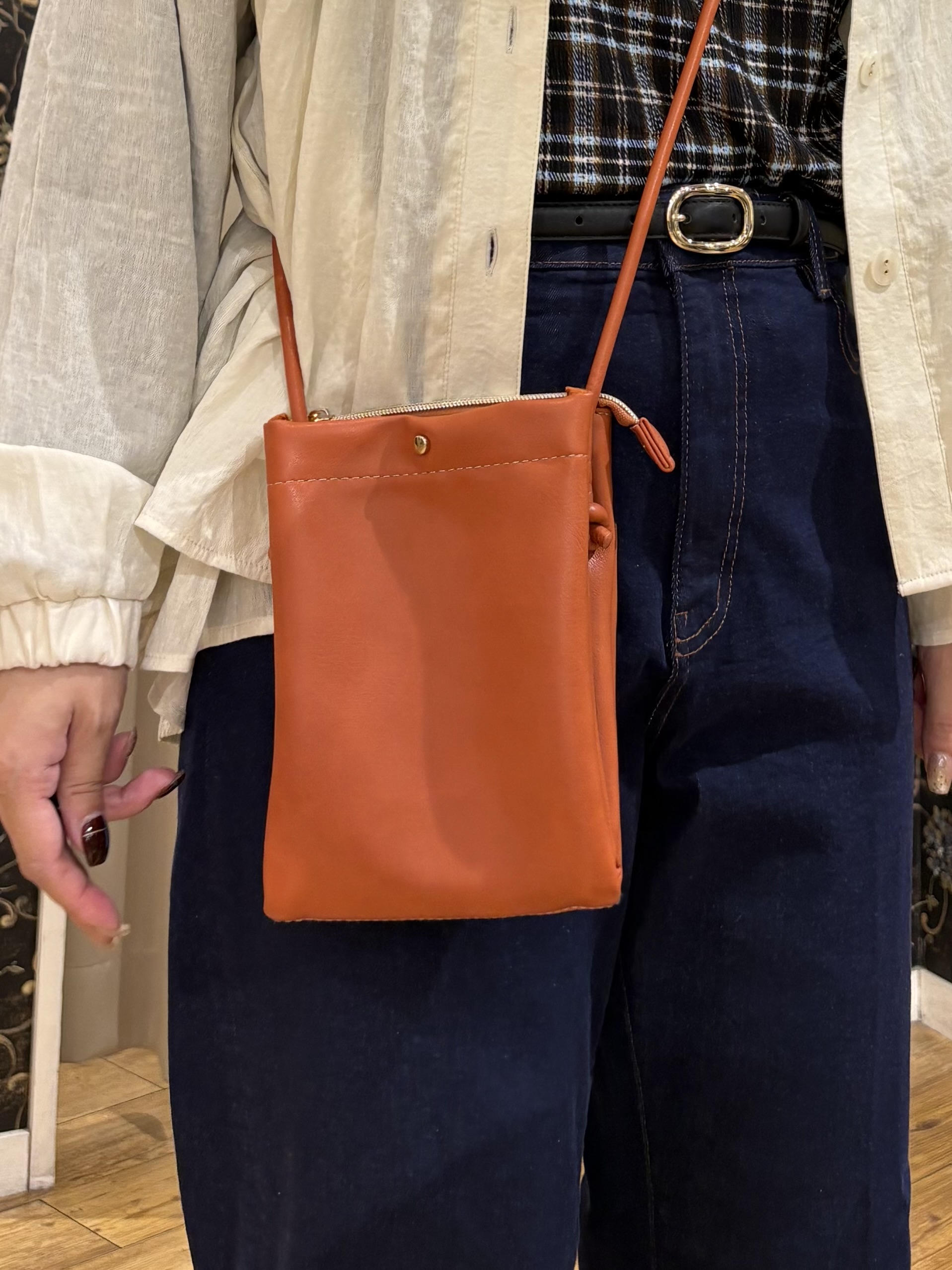 ネリさんの「SHOO･LA･RUE｜【S-LL/洗濯機可】着痩せシルエット シャーリングシャツカーディガン」を使ったコーディネート