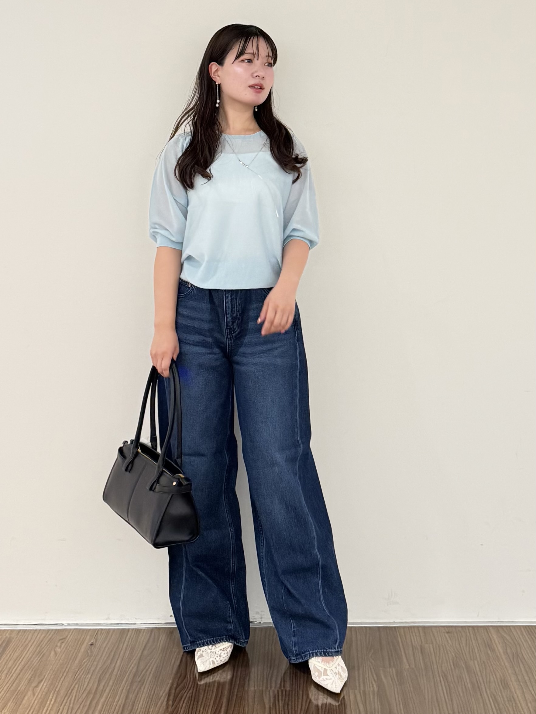 いくみさんの「INDIVI｜【体型カバー／洗える】シアードルマンニット」を使ったコーディネート