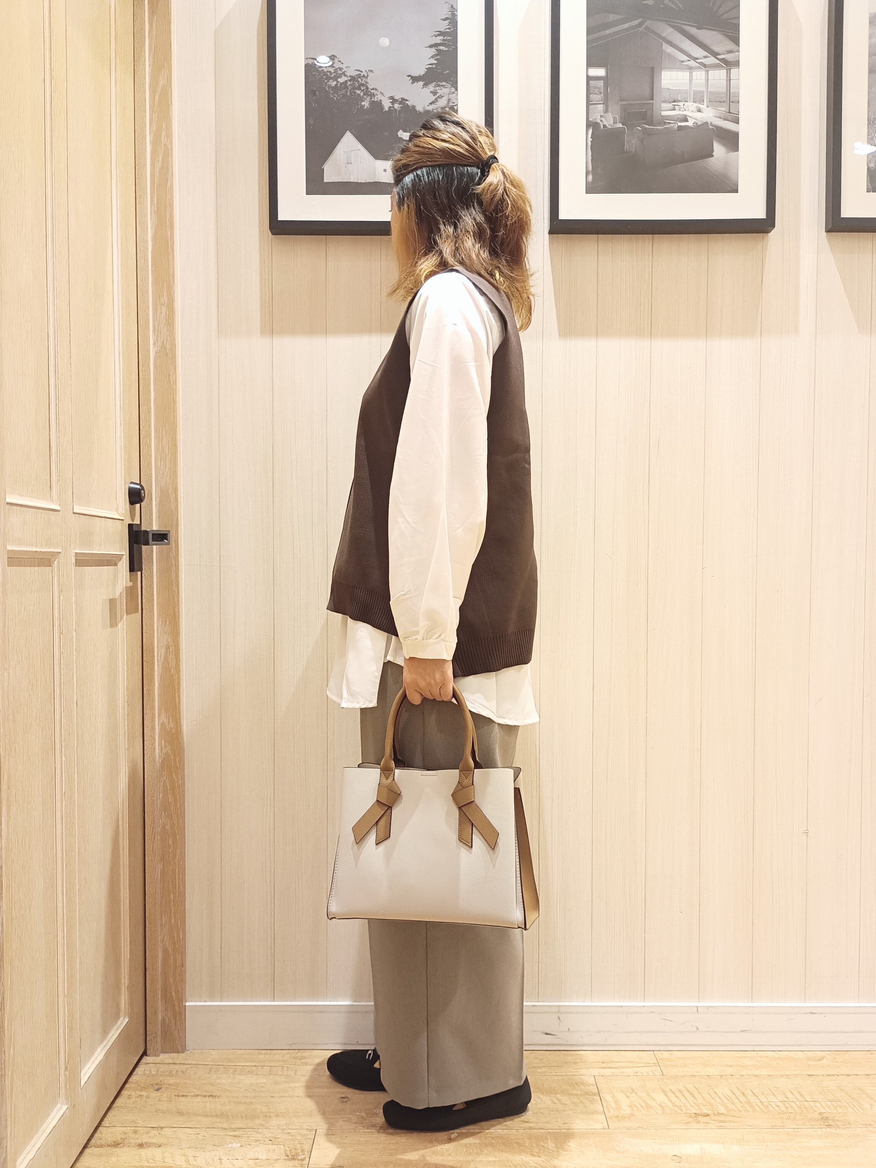 S☆mama さんの「SHOO･LA･RUE｜【2点セット/S-LL】着回し自在 スポンディッシュニットベスト＆フレアシャツ」を使ったコーディネート