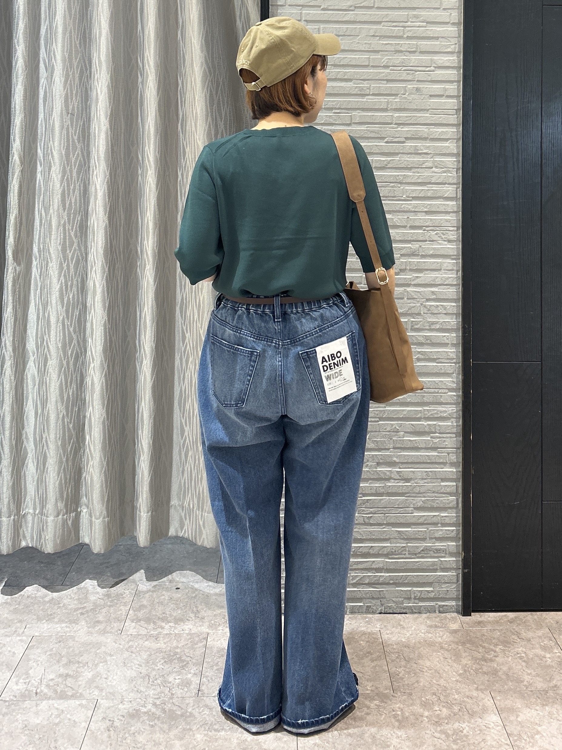 ga_riさんの「THE SHOP TK｜【秋始めにちょうどいい/毛玉防止】すっきりVネック秋色6分袖ニット」を使ったコーディネート