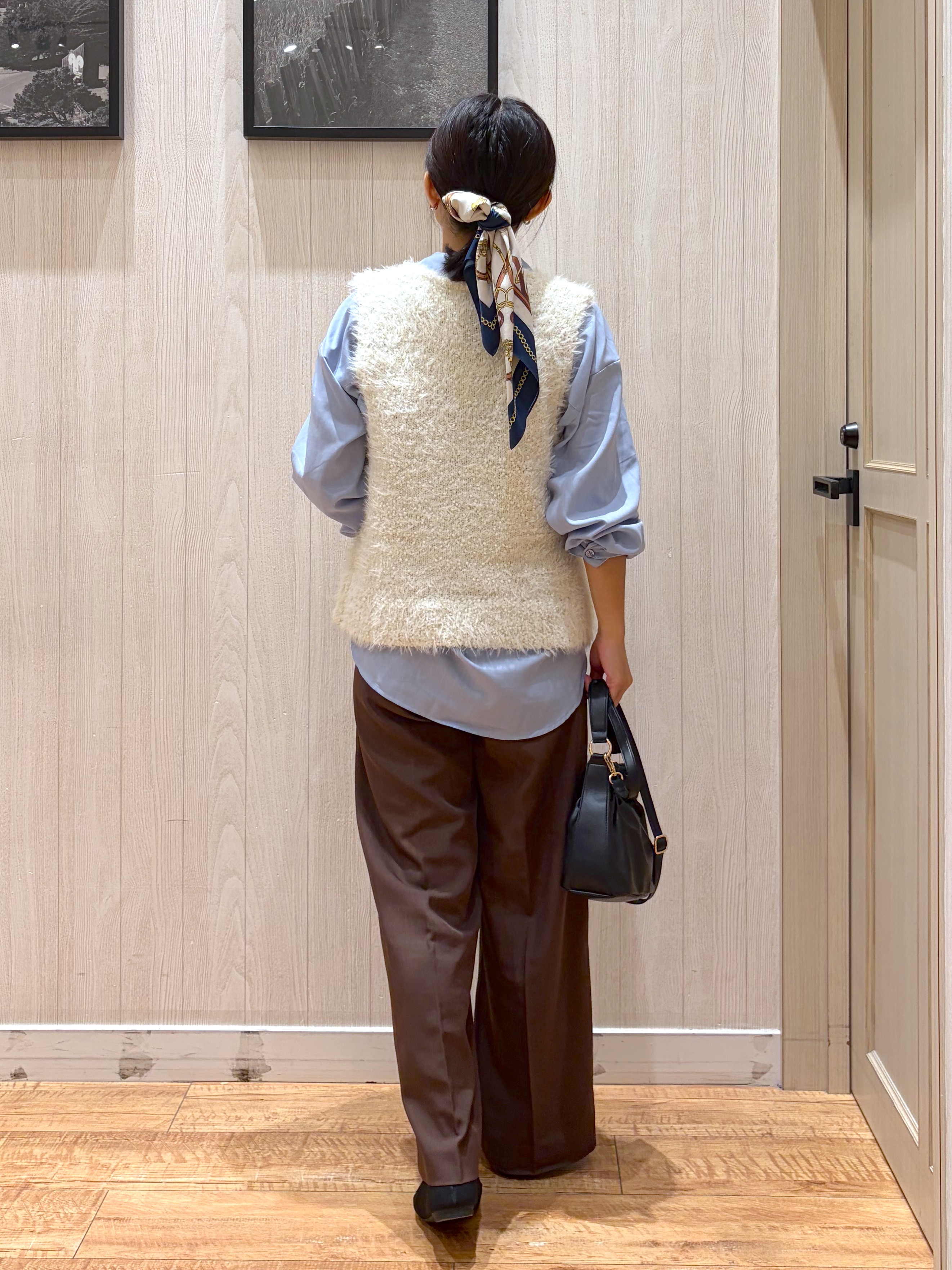 shirayuuuさんの「SHOO･LA･RUE｜【洗濯後しわになりにくい/S-LL】選べる6パターン 羽織としても活躍する ベーシックシャツ」を使ったコーディネート