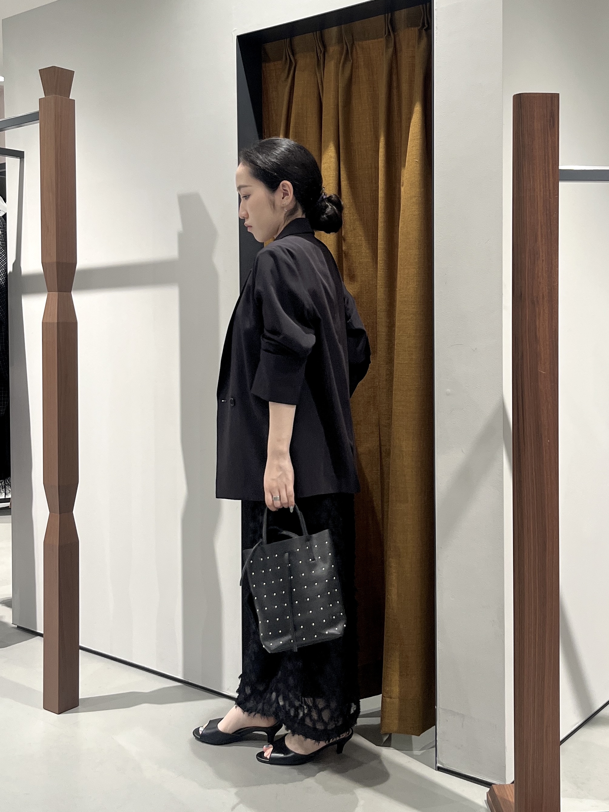 Uminoさんの「INDIVI｜Comfy Set Up｜ダブルブレストイージージャケット【LIVE紹介／上枝みどりさん着用／セット」を使ったコーディネート