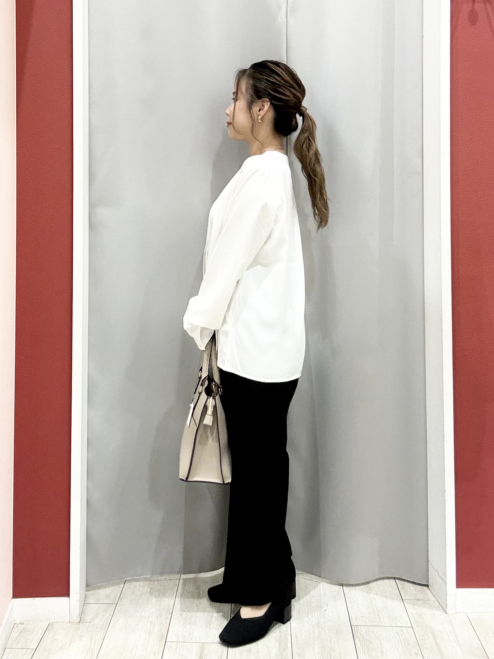 shioさんの「SHOO･LA･RUE｜【洗濯機可/S-LL】マルチボタンが品よく映えるカーディガン」を使ったコーディネート