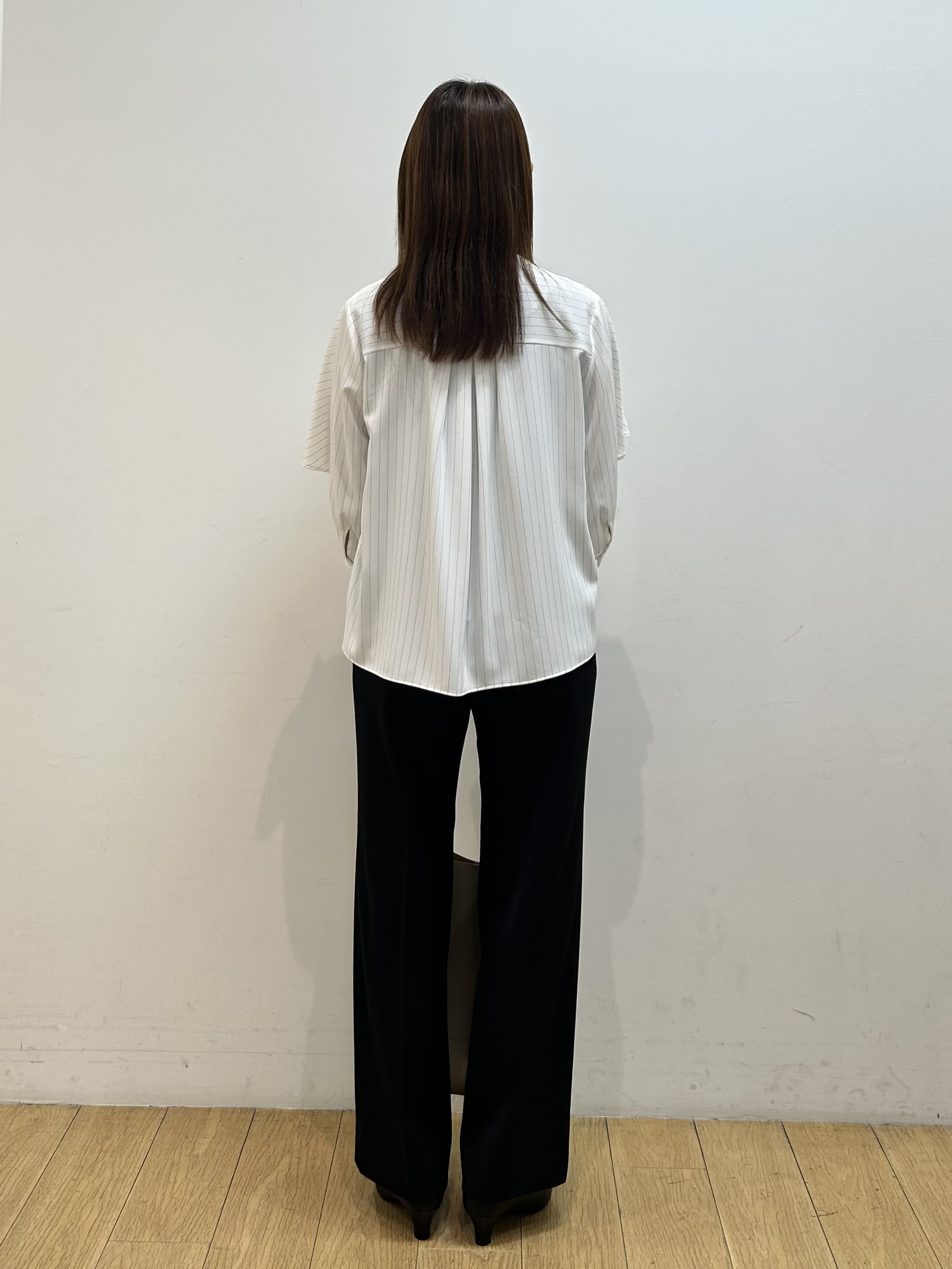 kozueさんの「INDIVI｜【羽織りにも！/UVケア/着る日傘】ケープ風ブラウス」を使ったコーディネート