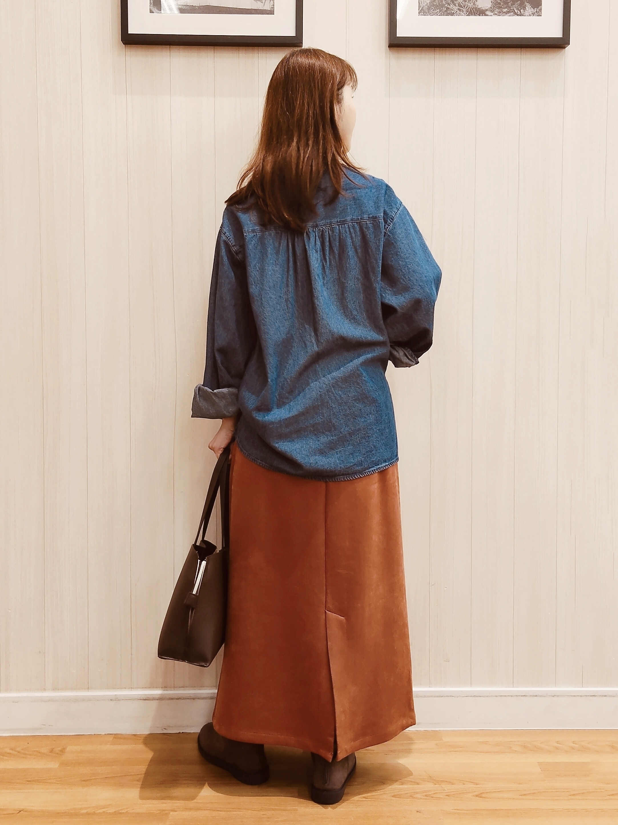 yseさんの「SHOO･LA･RUE｜【S-LL/洗濯機可】華やぐデニムボウタイリボンシャツ」を使ったコーディネート
