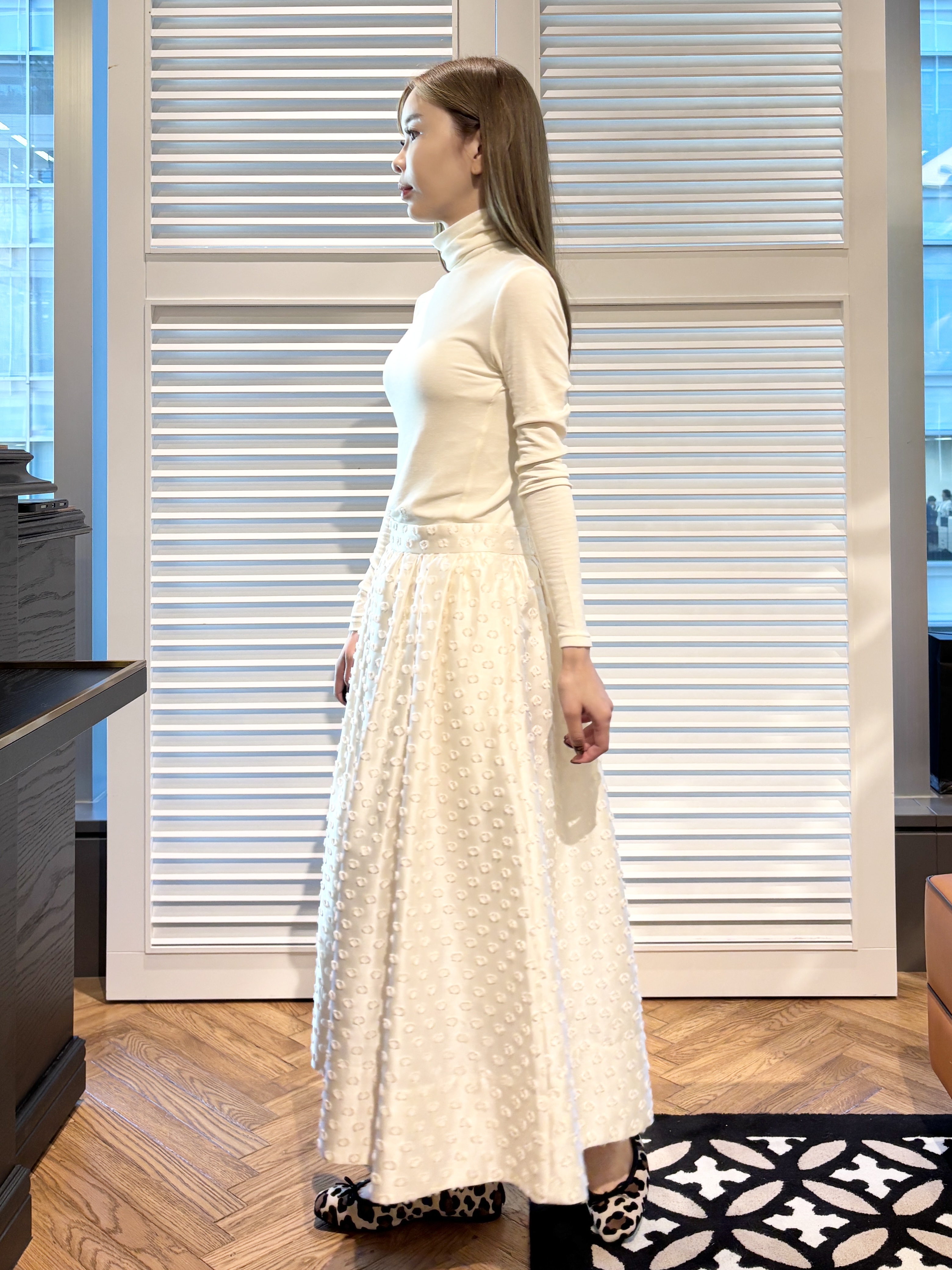 清水夏姫さんの「DRESSTERIOR｜ホカウル タートルネック」を使ったコーディネート