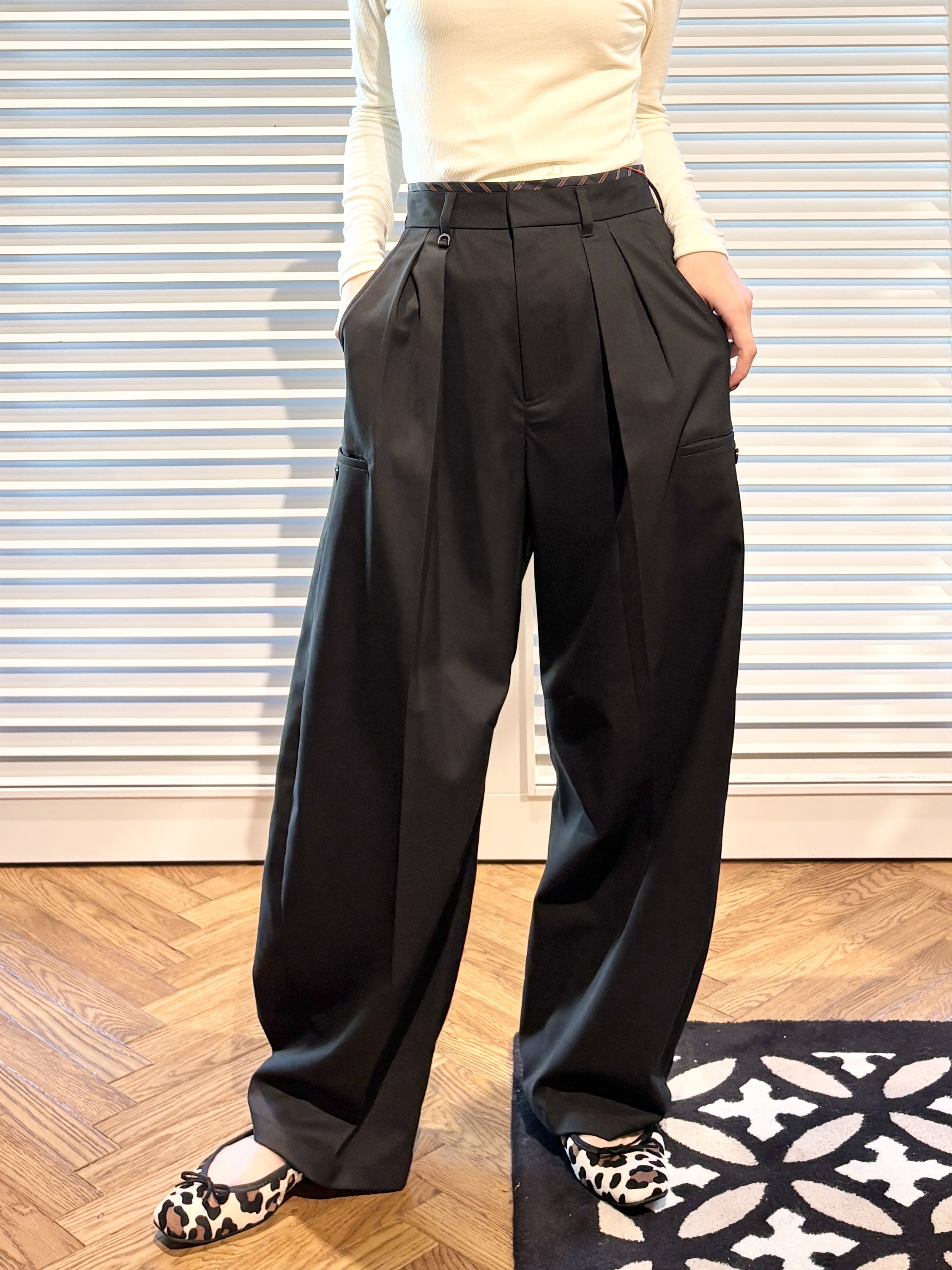 清水夏姫さんの「DRESSTERIOR｜ホカウル タートルネック」を使ったコーディネート