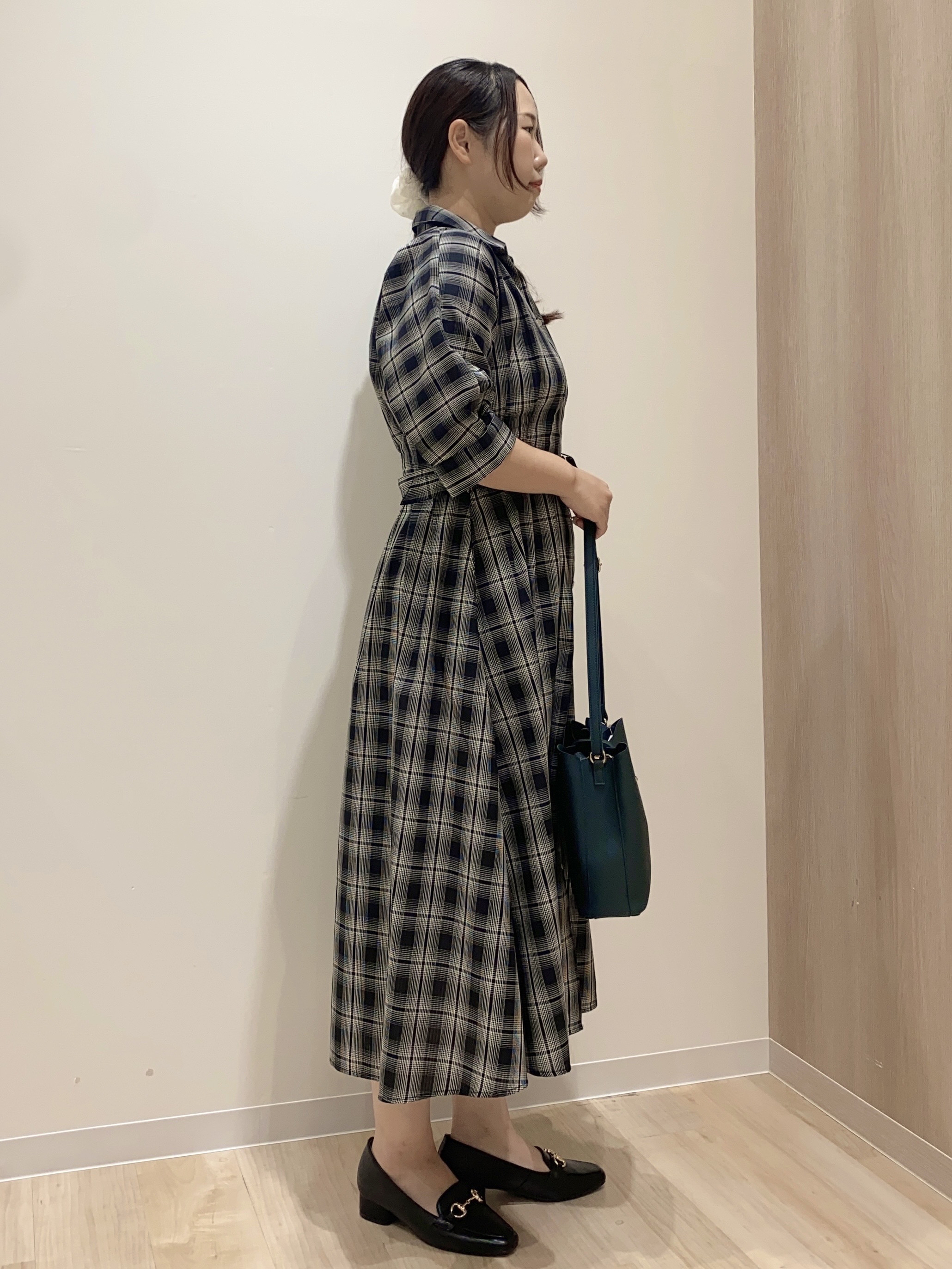 HANAさんの「grove｜チェック柄ベルト付シャツワンピース」を使ったコーディネート