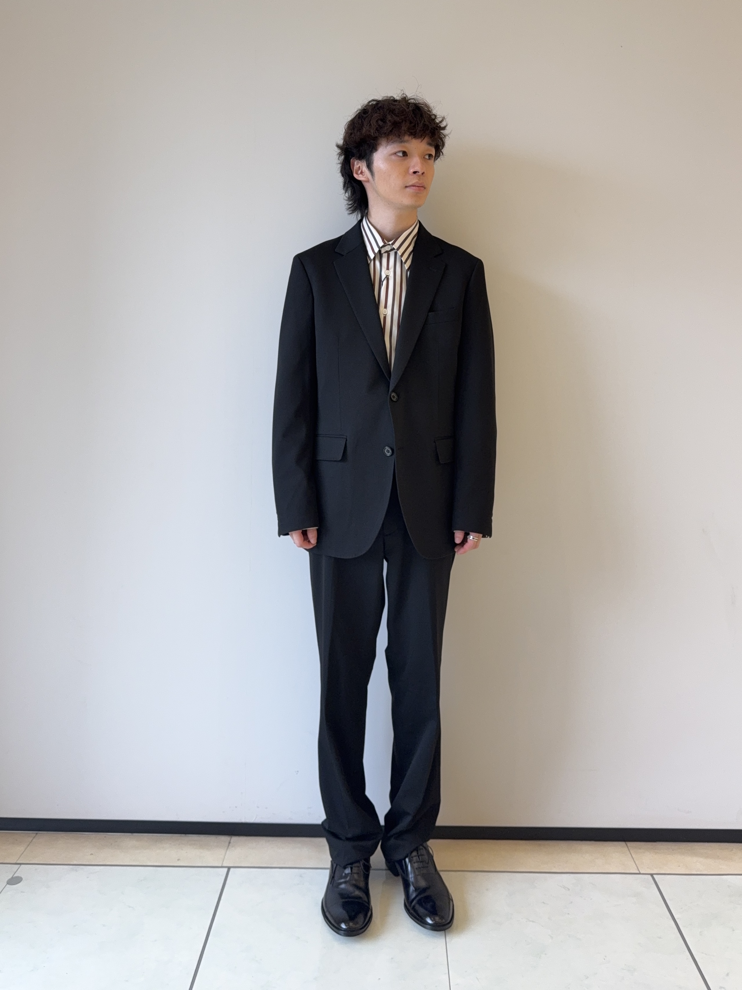 Neoさんの「TAKEO KIKUCHI｜【BOWLER HAT LABEL】CARREMANツイルジャージ スラックス」を使ったコーディネート