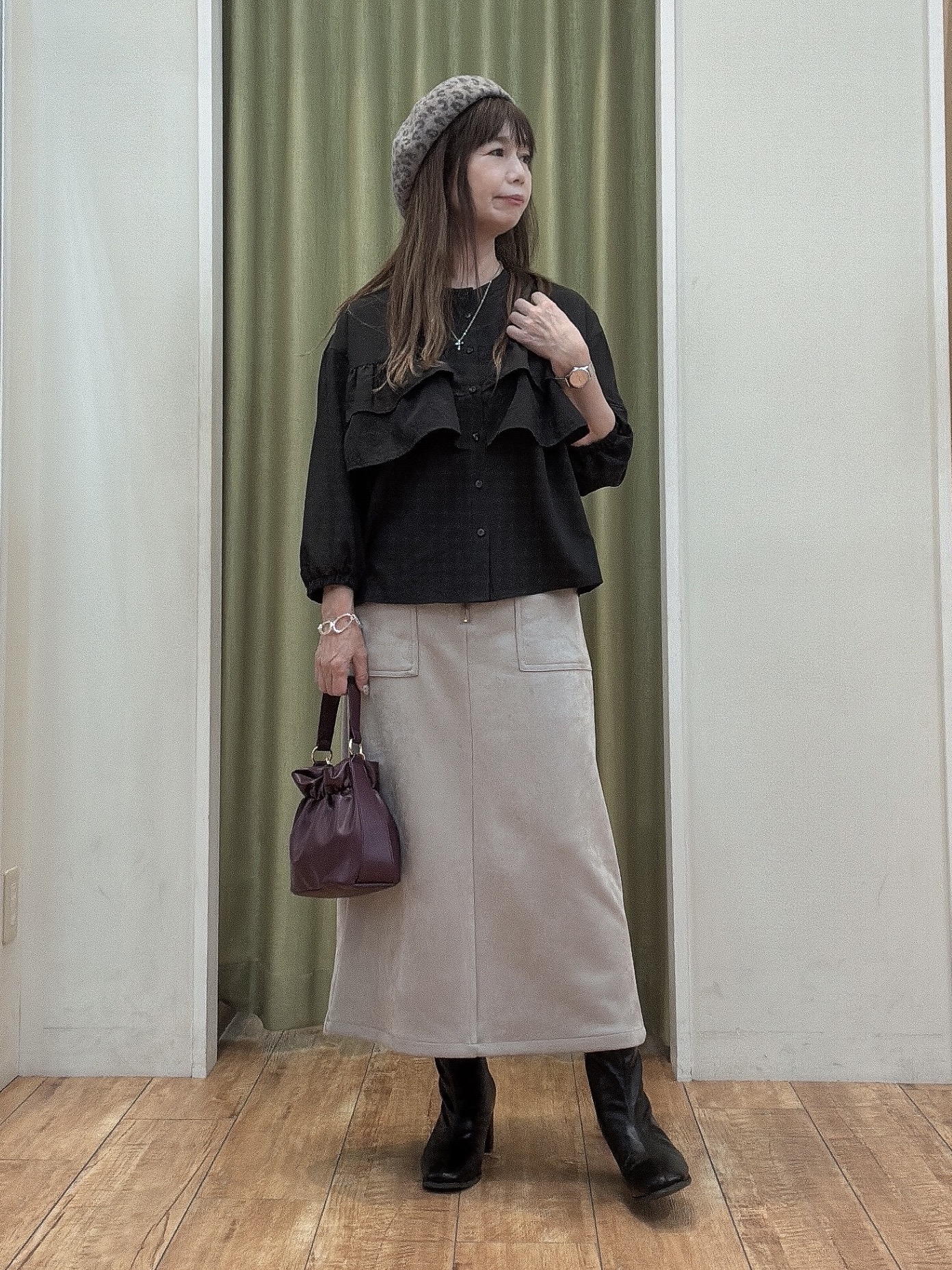 えみりんさんの「SHOO･LA･RUE｜【S-LL/洗濯機可】1枚で華やか ティアードフリルブラウス」を使ったコーディネート