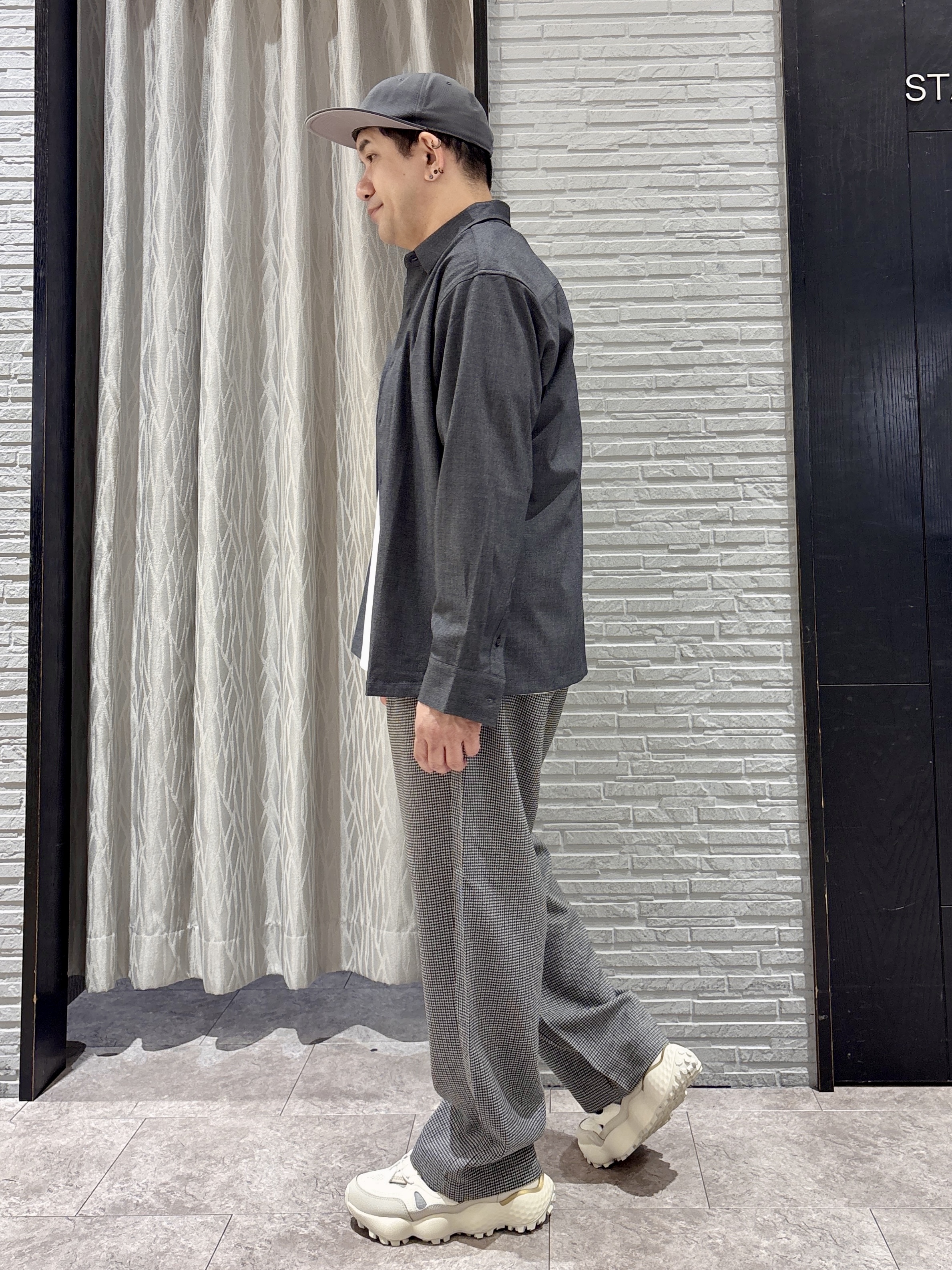 Pーyamaさんの「THE SHOP TK｜【洗濯機OK】ウールライク 長袖シャツ」を使ったコーディネート