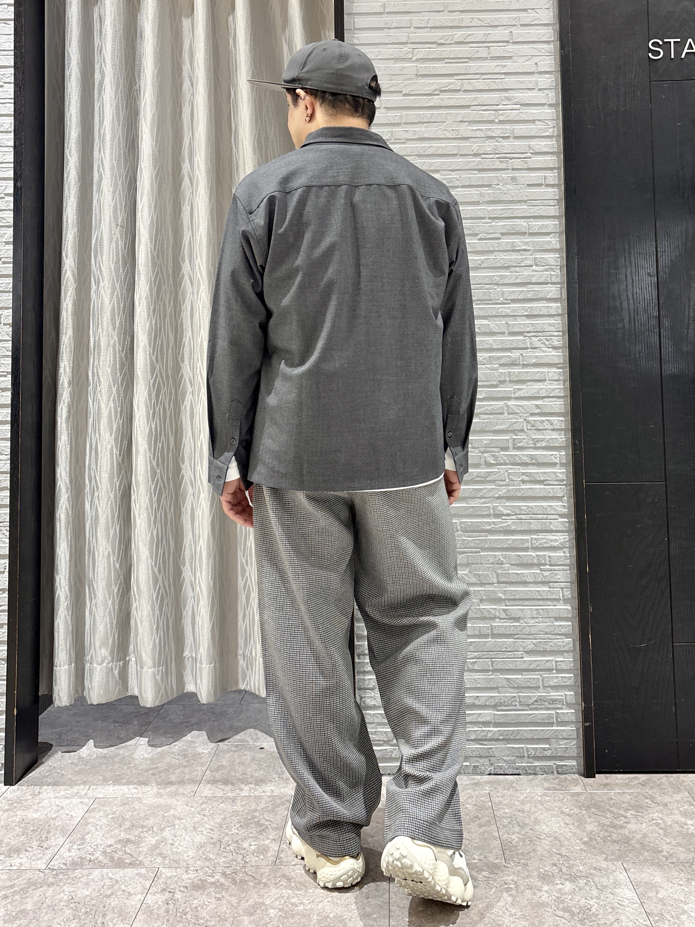 Pーyamaさんの「THE SHOP TK｜【洗濯機OK】ウールライク 長袖シャツ」を使ったコーディネート