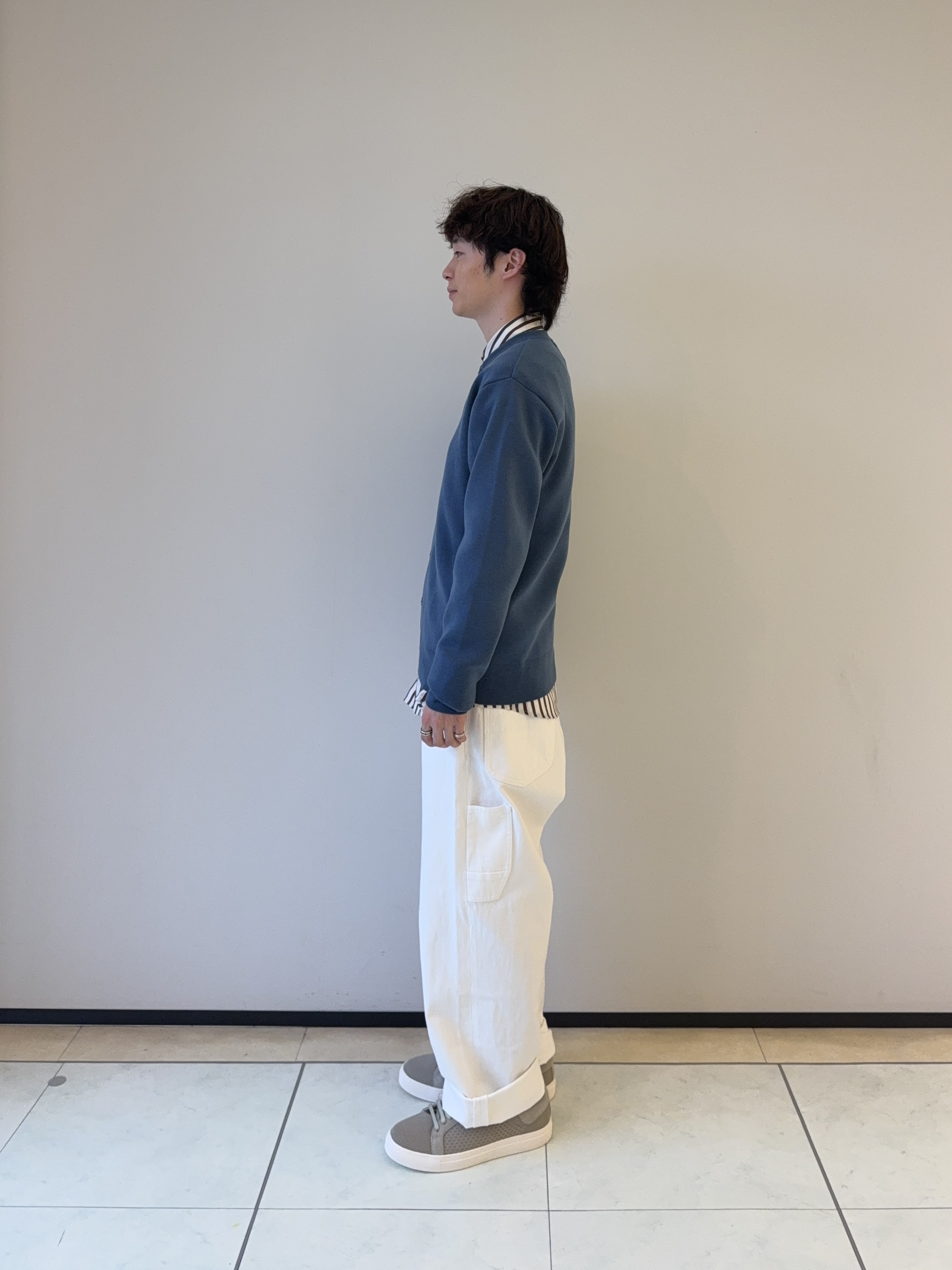 Neoさんの「TAKEO KIKUCHI｜【BOWLER HAT LABEL】日本製クルーネックカーディガン」を使ったコーディネート